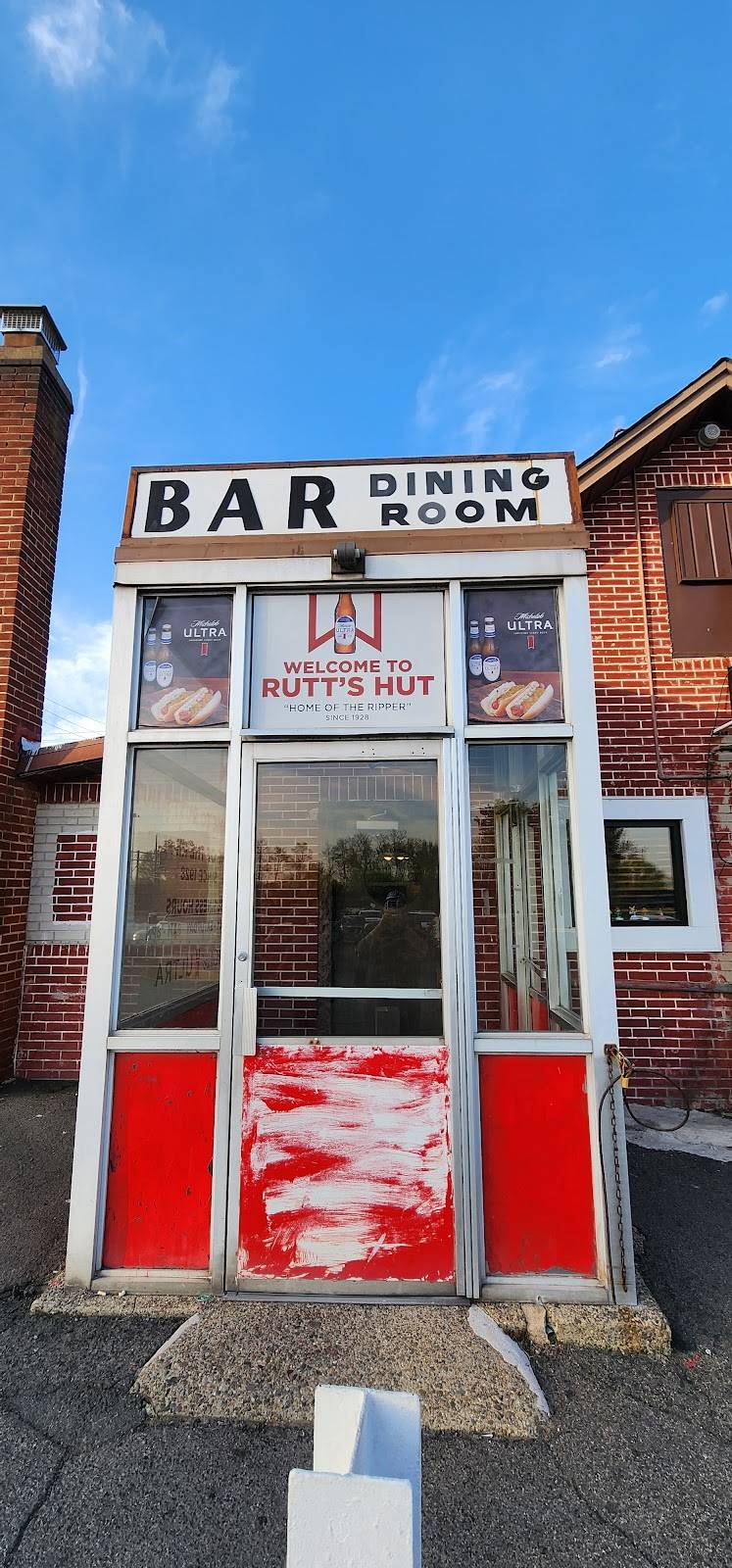 Rutt's Hut restaurant in Clifton - photo 5