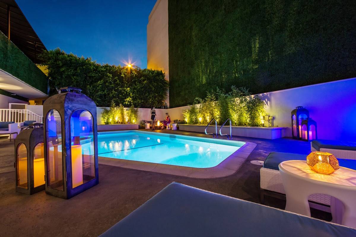 Mosaic Hotel restaurant in Beverly Hills - photo 3