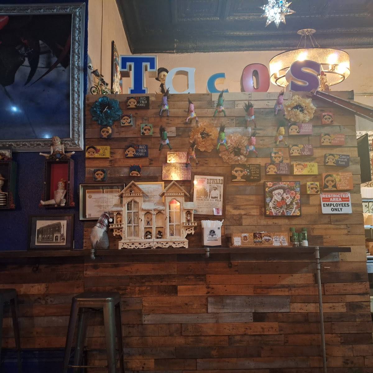 Catrinas Tacos and Tequila Bar restaurant in Tampa - photo 5