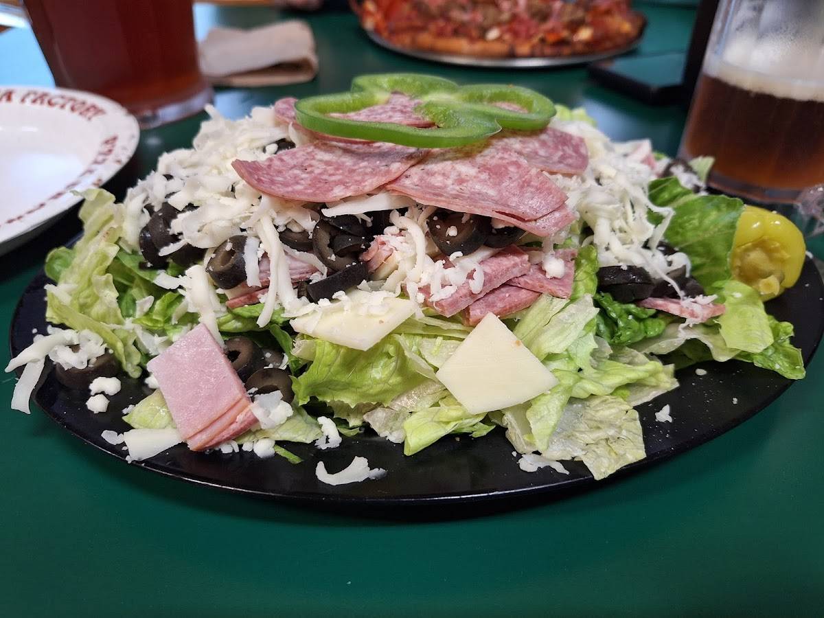 Pizza Factory restaurant in Mariposa - photo 3