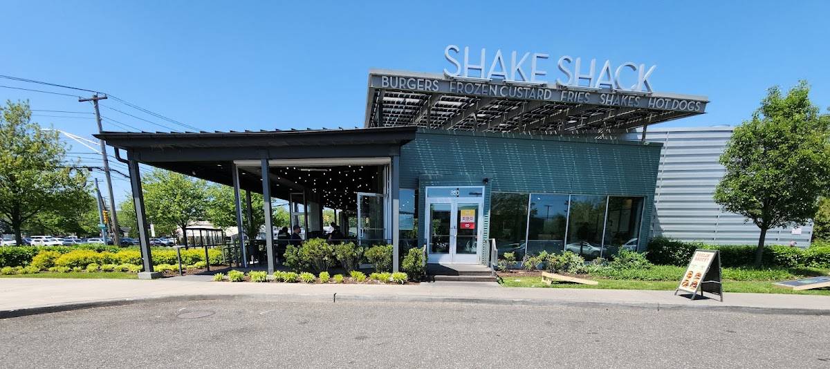 Shake Shack Westbury restaurant in Garden City - photo 5
