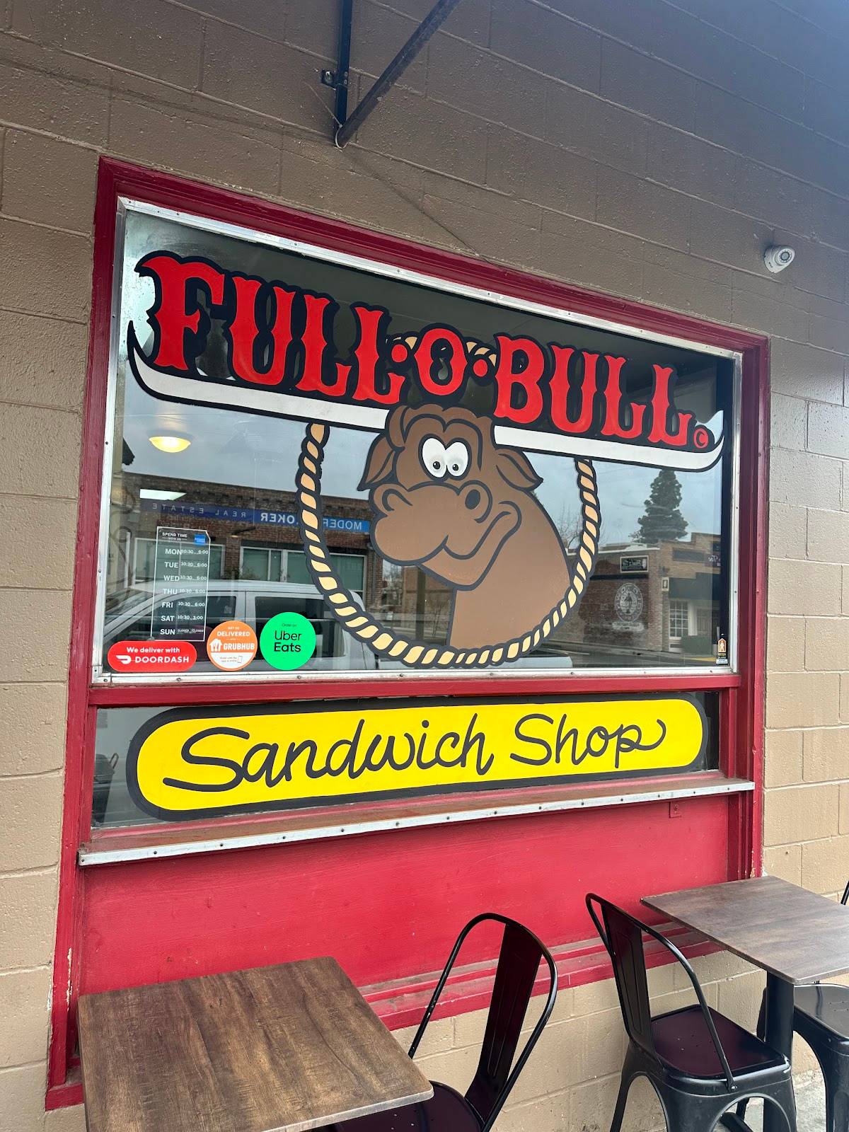 Full O Bull Sandwich Shop restaurant in Clovis - photo 3