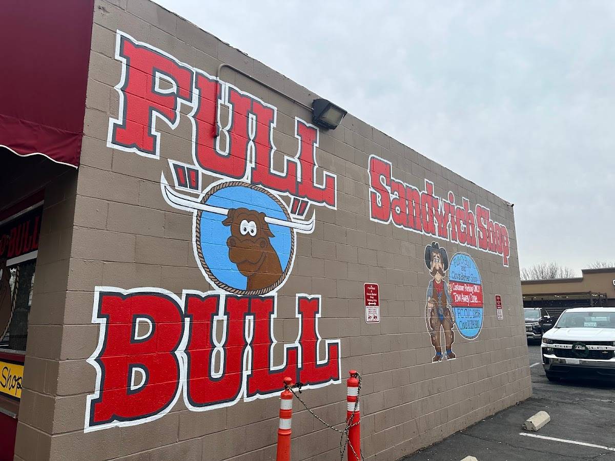 Full O Bull Sandwich Shop restaurant in Clovis - photo 4