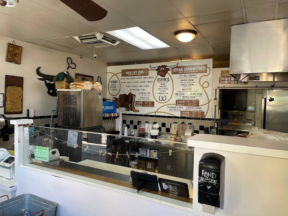 Full O Bull Sandwich Shop restaurant in Clovis - photo 5