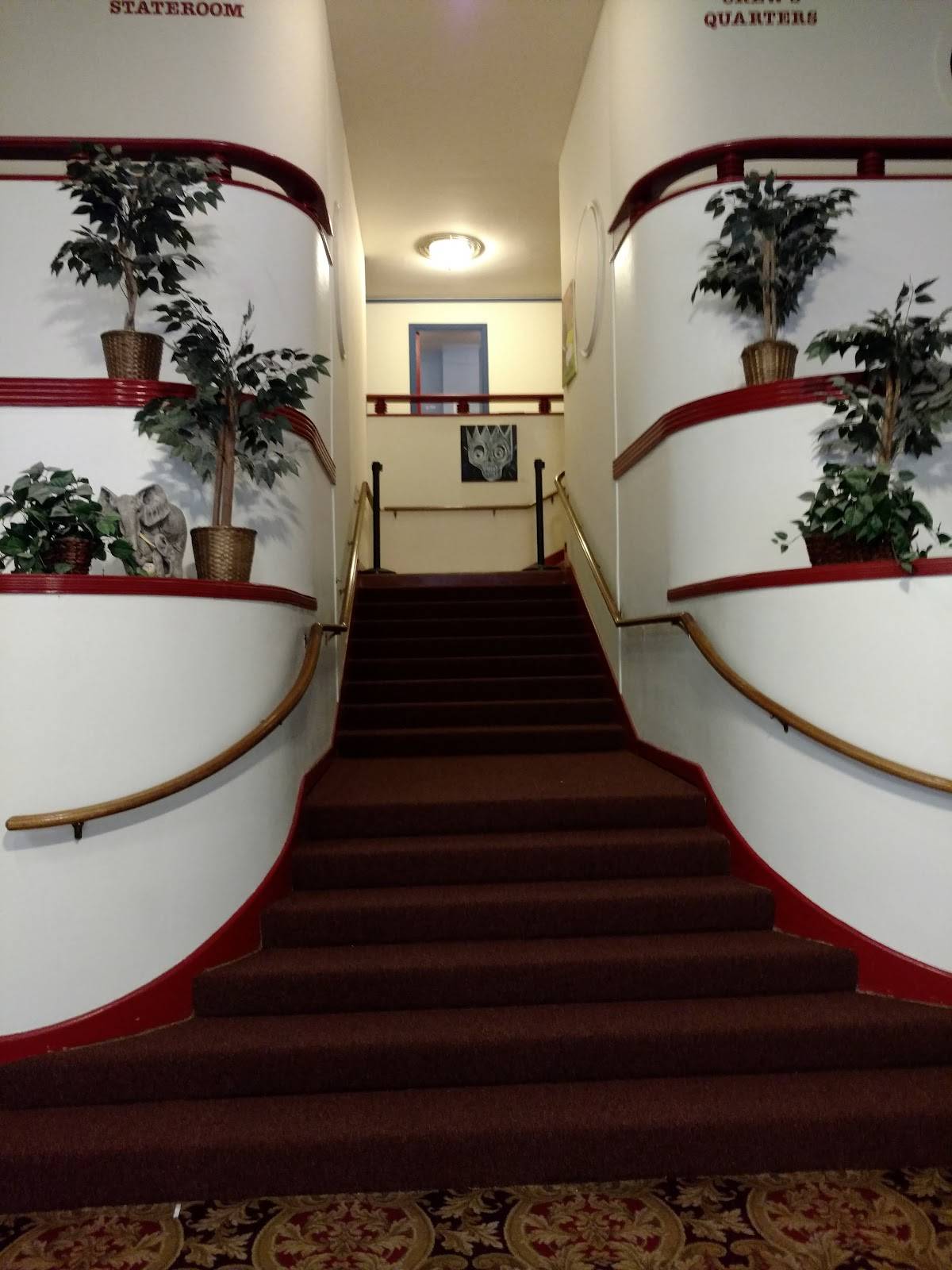 Admiral Theater restaurant in Seattle - photo 5