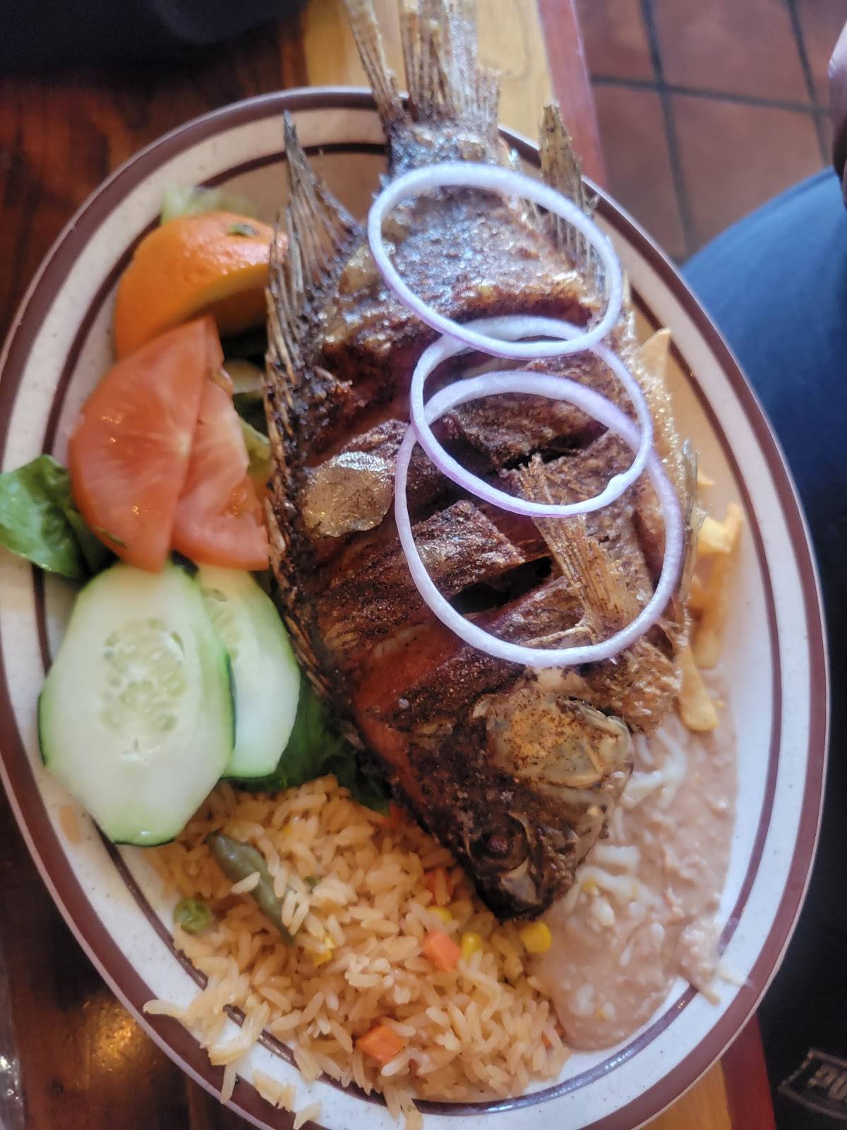 Mariscos Maria's Restaurant restaurant in Los Angeles - photo 2