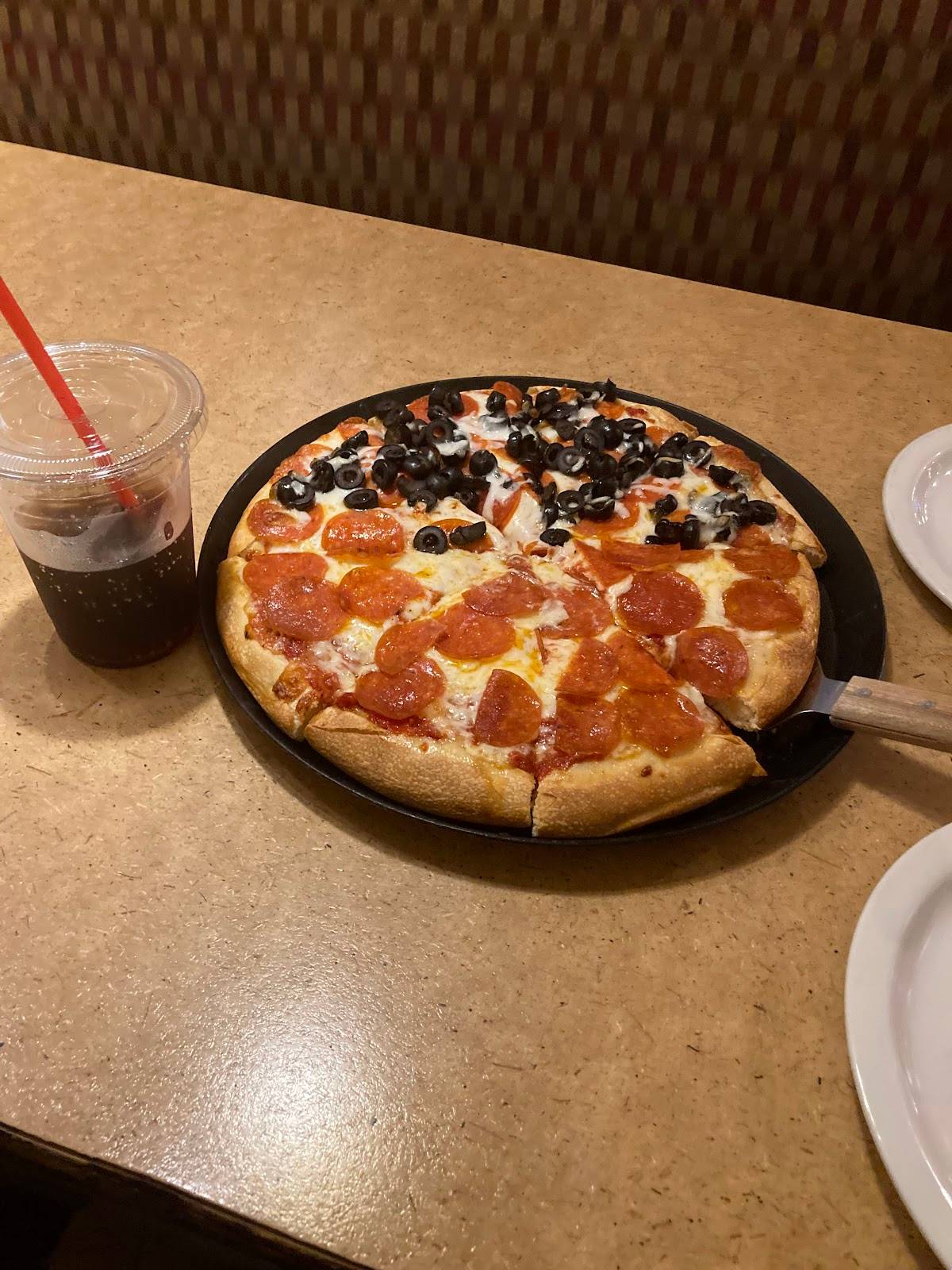 Pizza California restaurant in San Jose - photo 4