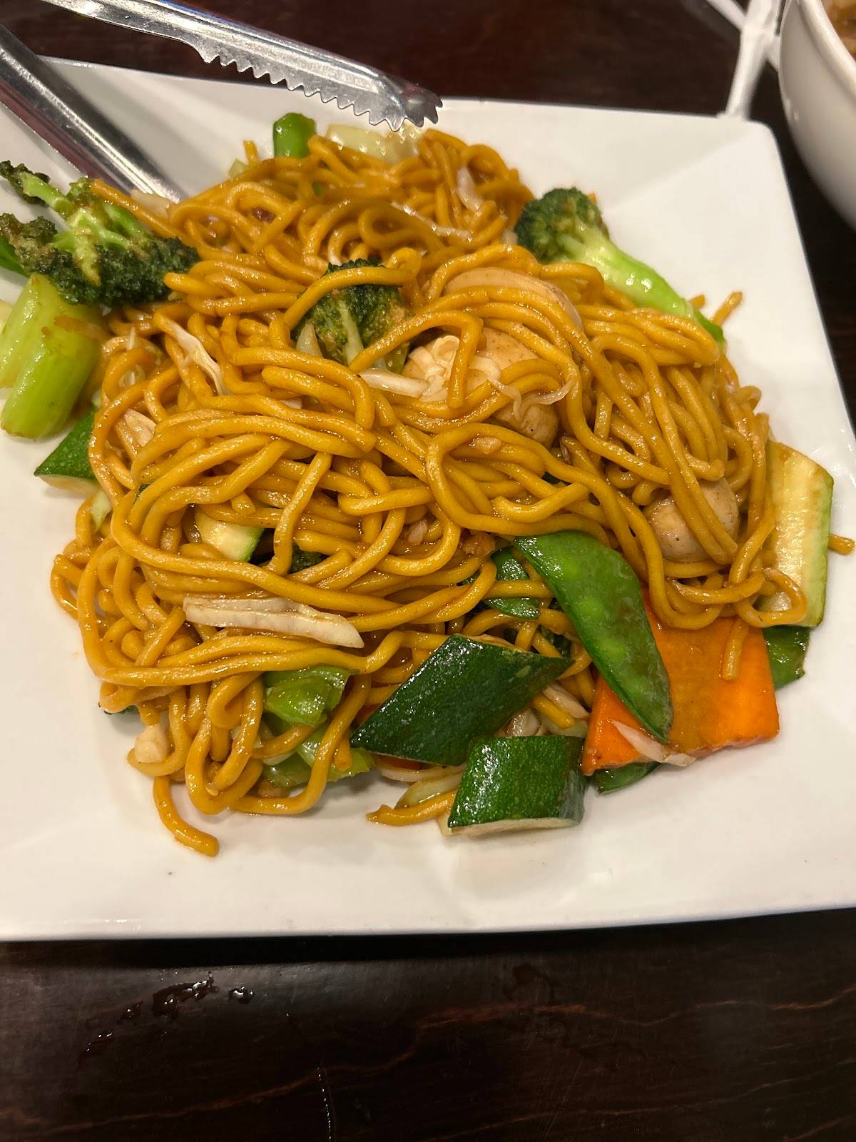 Jade Ly Asian Bistro restaurant in Sugar Land - photo 3