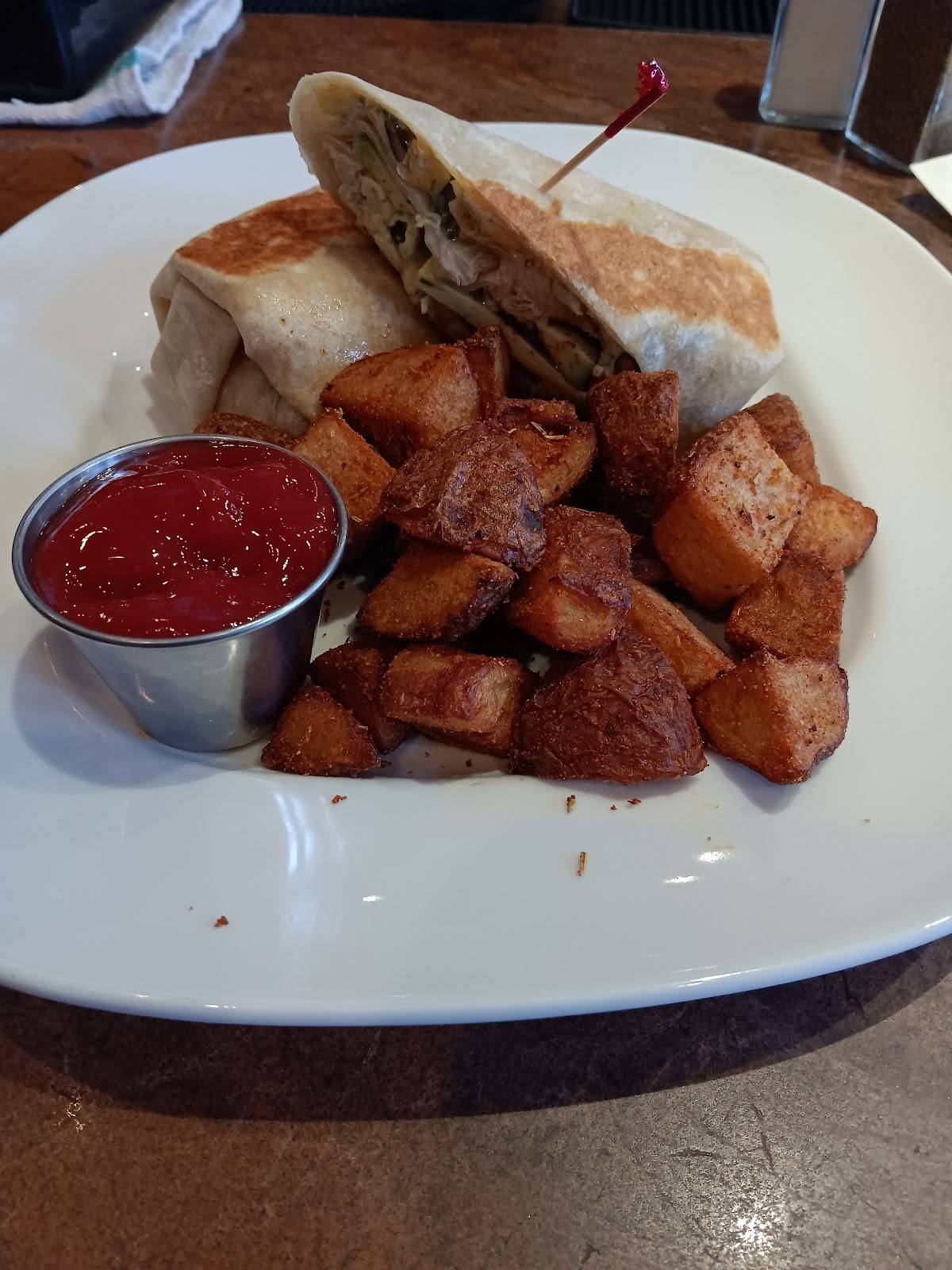 Stats Bar & Grille restaurant in Boston - photo 2