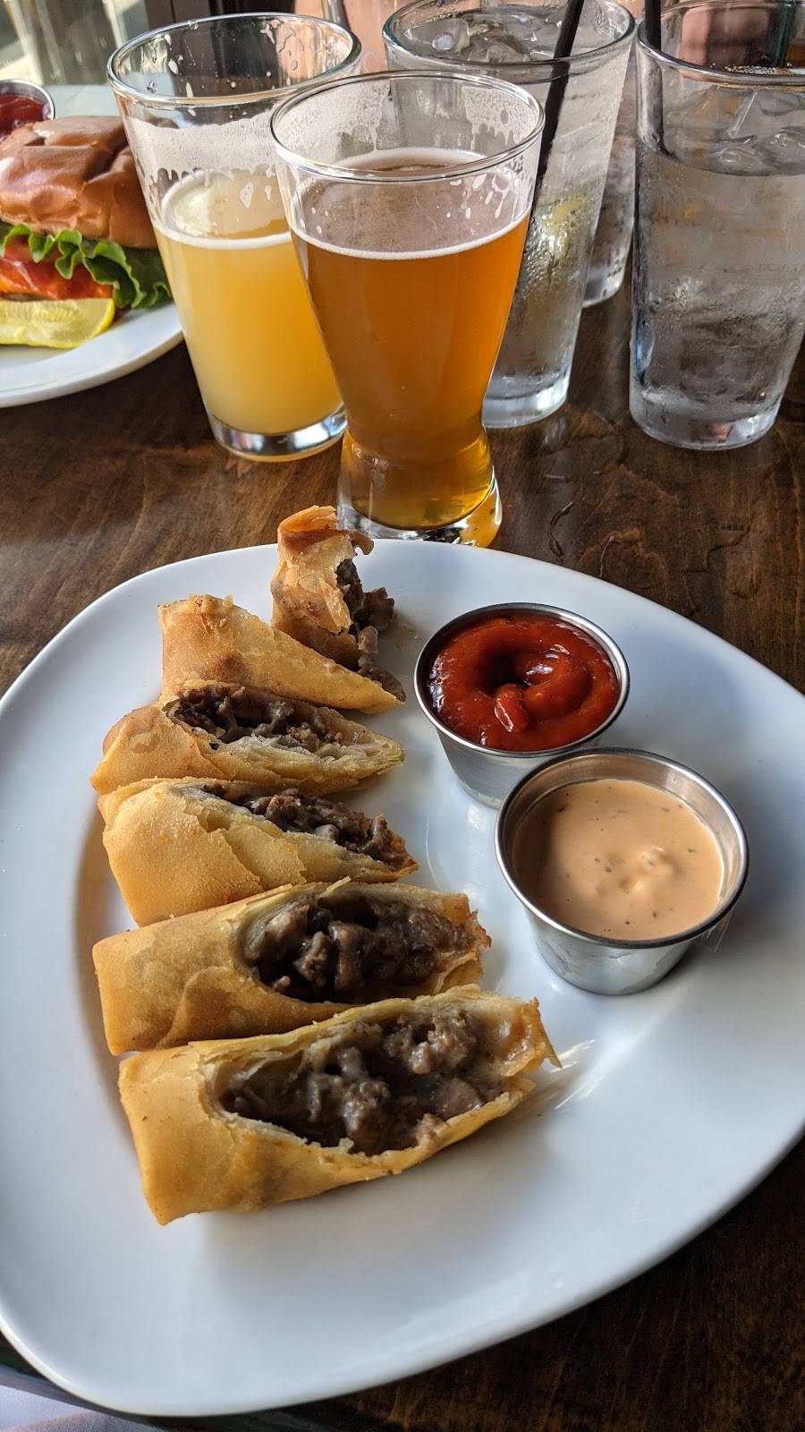 Stats Bar & Grille restaurant in Boston - photo 4