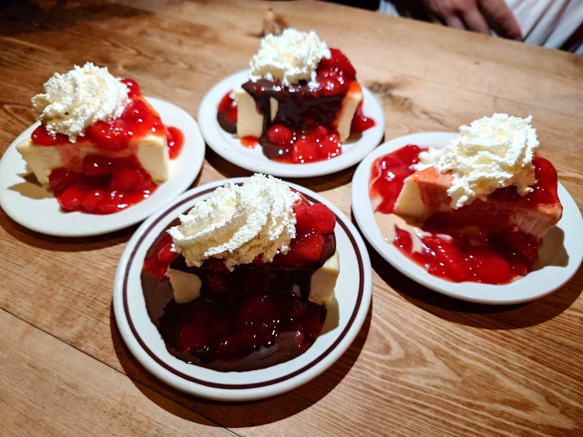 Cheesecake Etc restaurant in Vancouver - photo 4