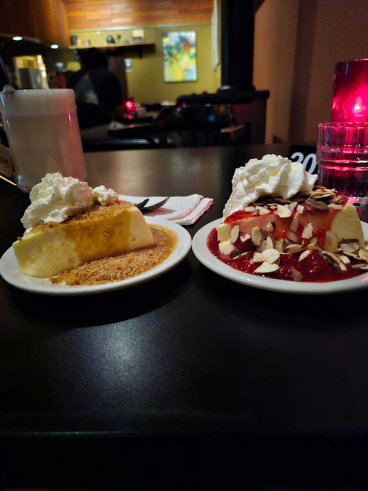 Cheesecake Etc restaurant in Vancouver - photo 5
