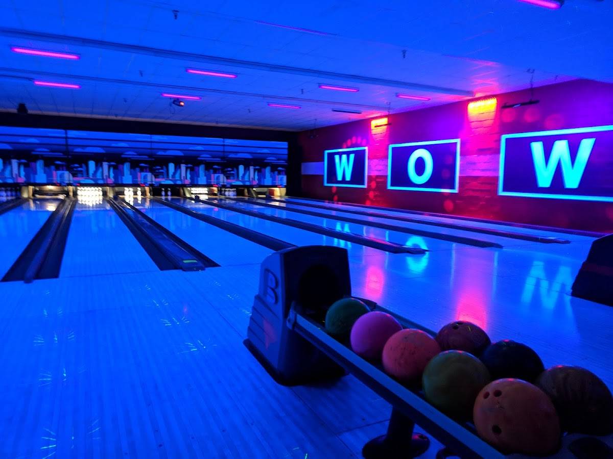Bowlero Lakewood
