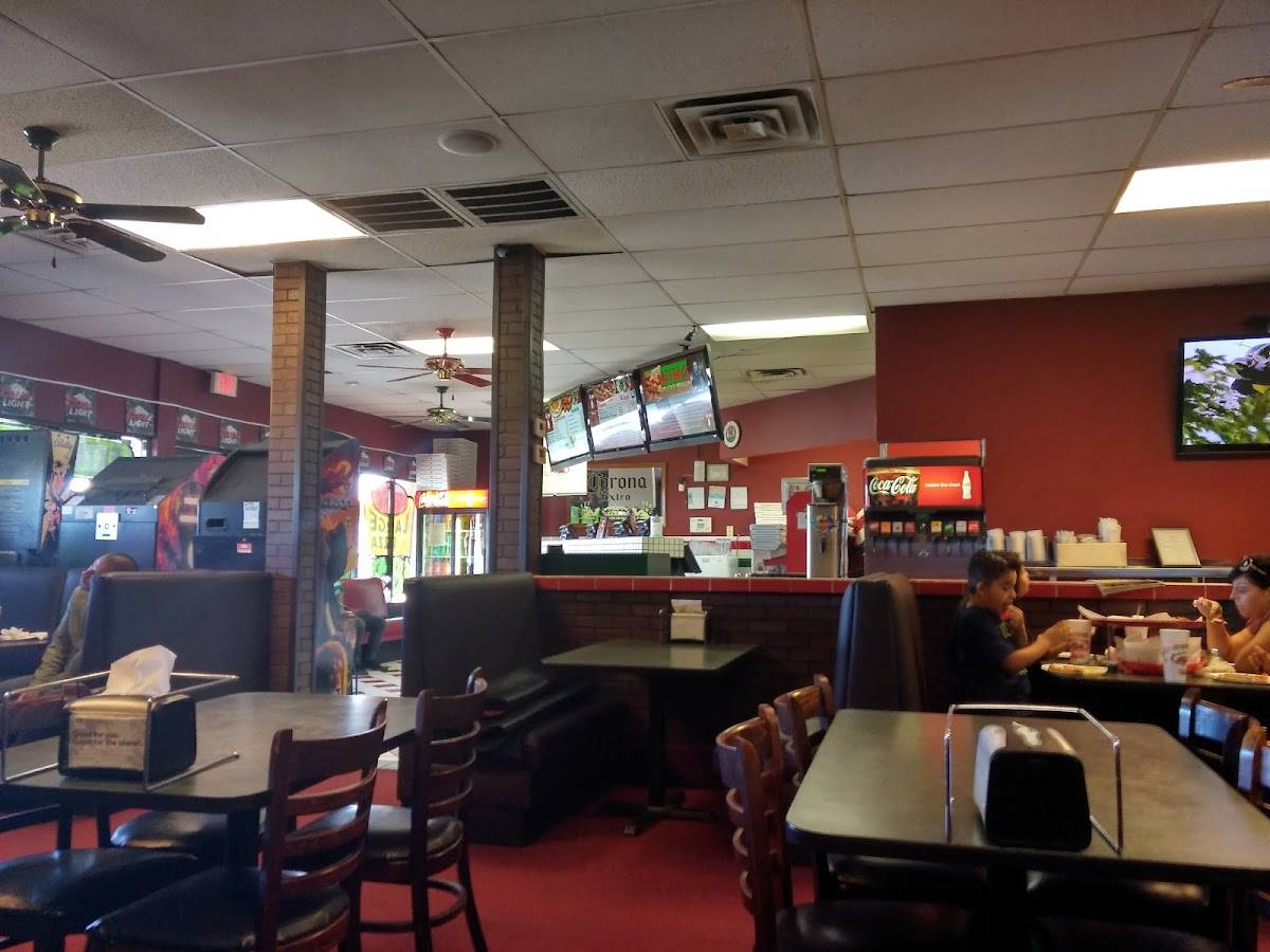 Il Primo Pizza & Wings restaurant in Phoenix - photo 5