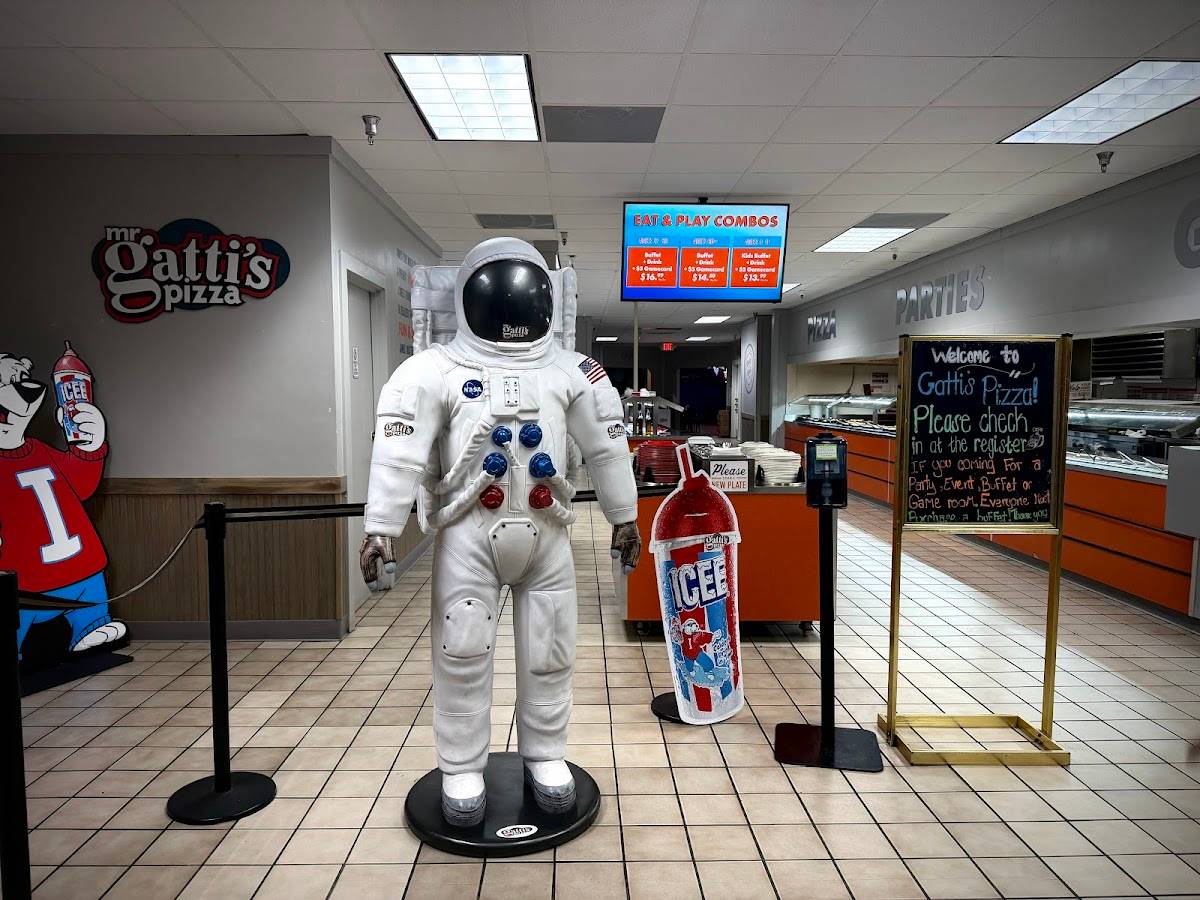 Mr Gatti's Pizza restaurant in Houston - photo 5