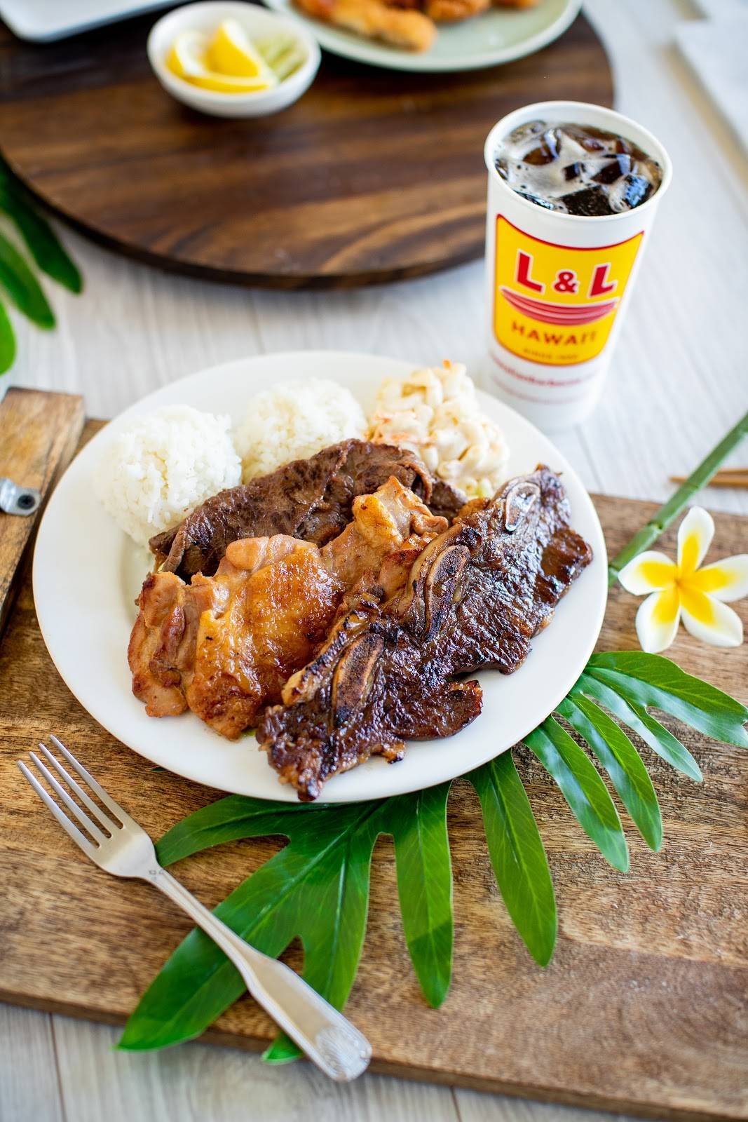 L&L Hawaiian Barbecue restaurant in Sparks - photo 2