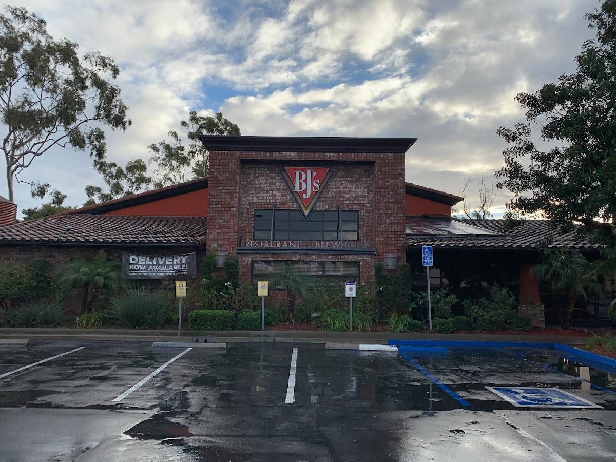 BJ's Restaurant & Brewhouse restaurant in Huntington Beach - photo 3