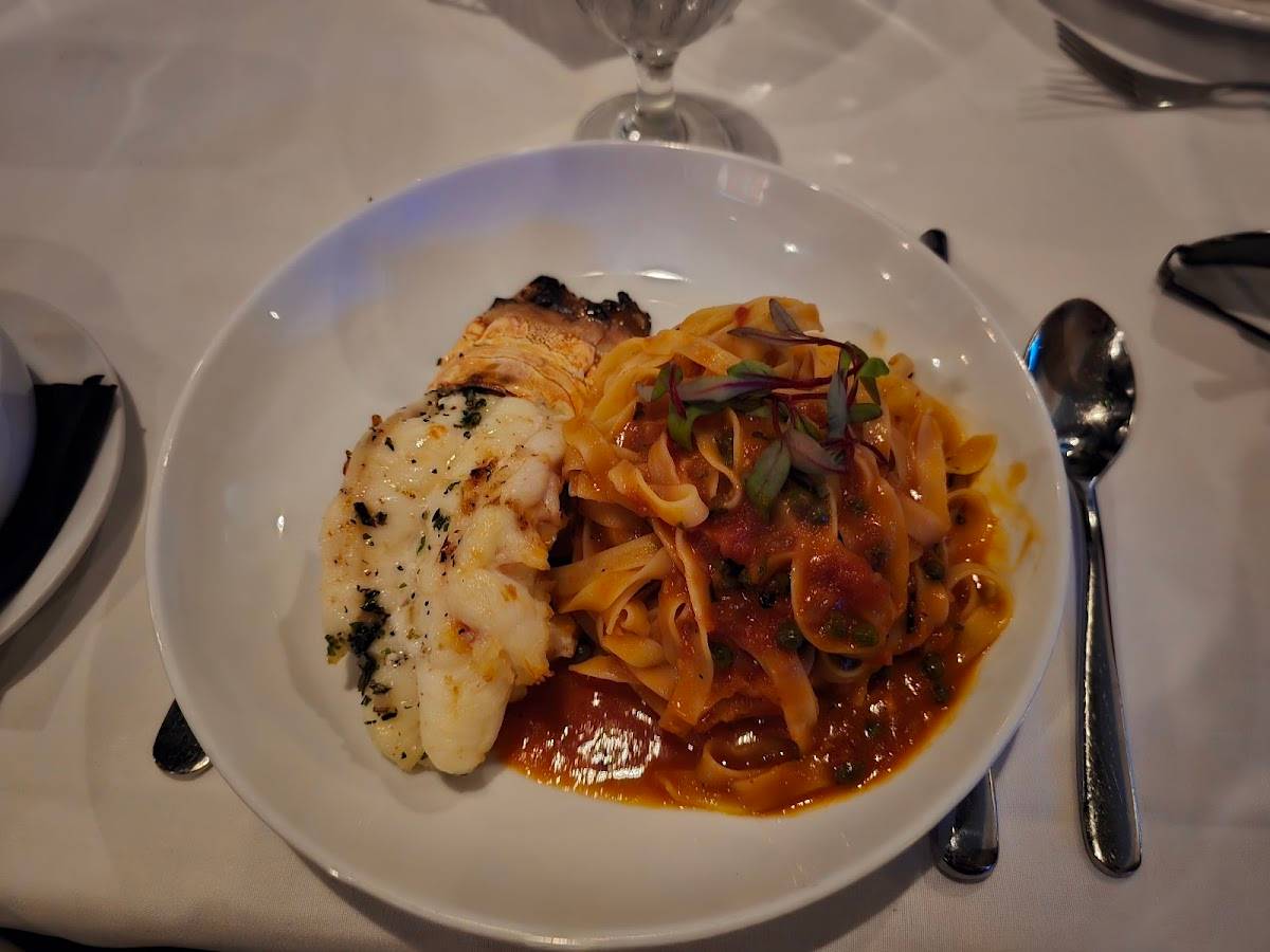 Craig's restaurant in West Hollywood - photo 4