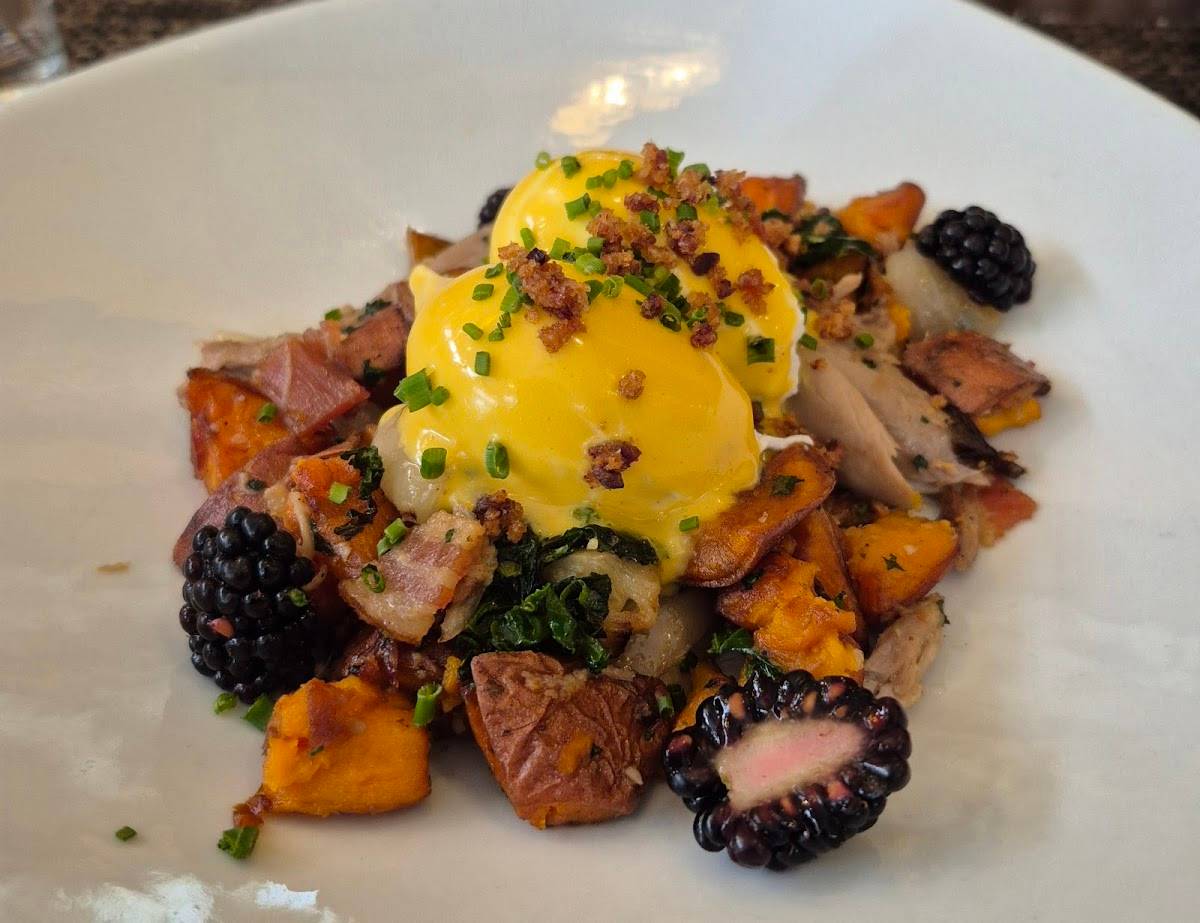 Atchafalaya restaurant in New Orleans - photo 3