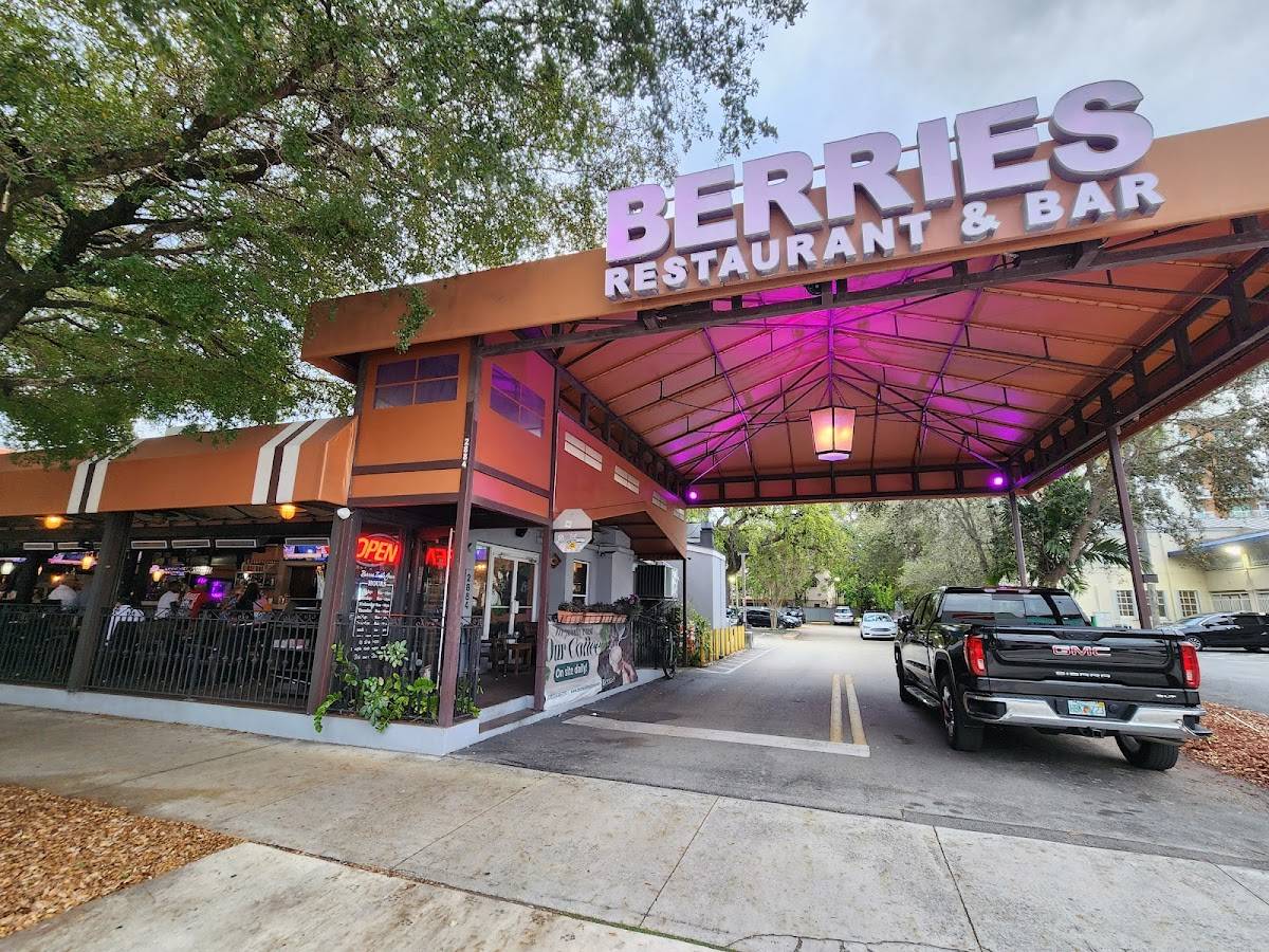 Berries in the Grove restaurant in Miami - photo 5