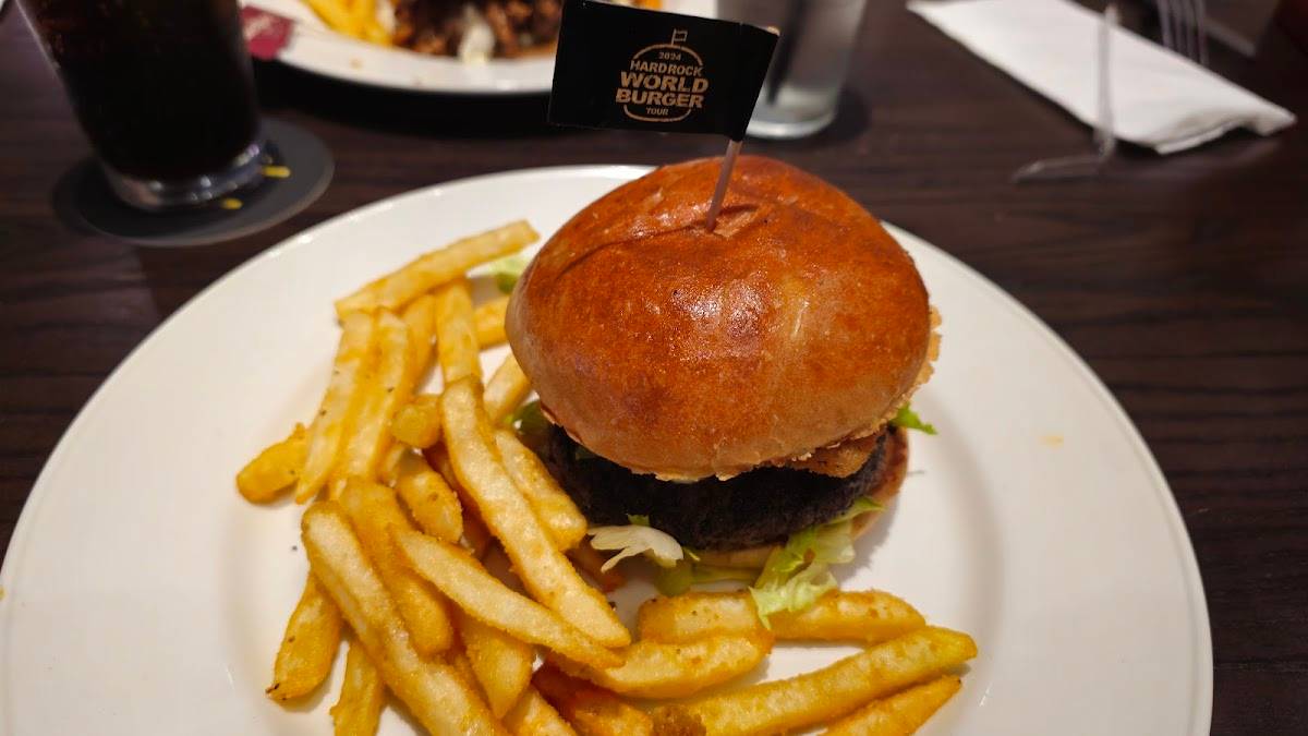 Hard Rock Cafe restaurant in Nashville - photo 2