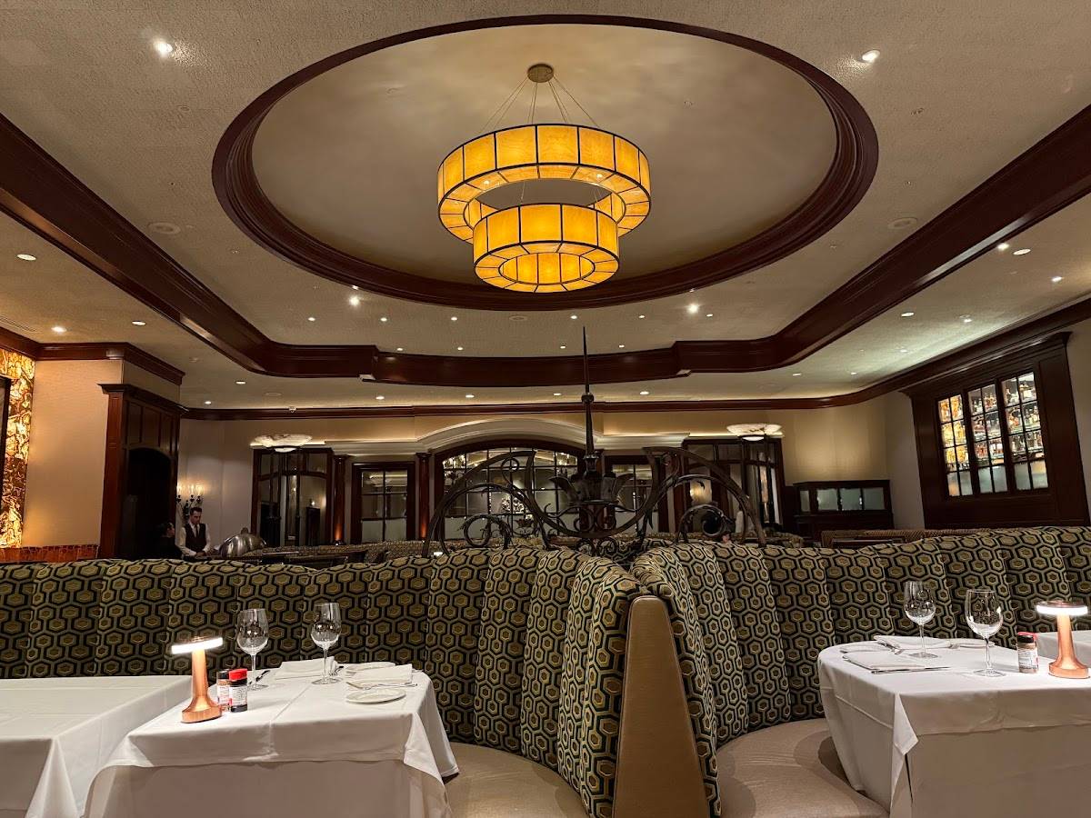 Lawry's The Prime Rib restaurant in Beverly Hills - photo 2
