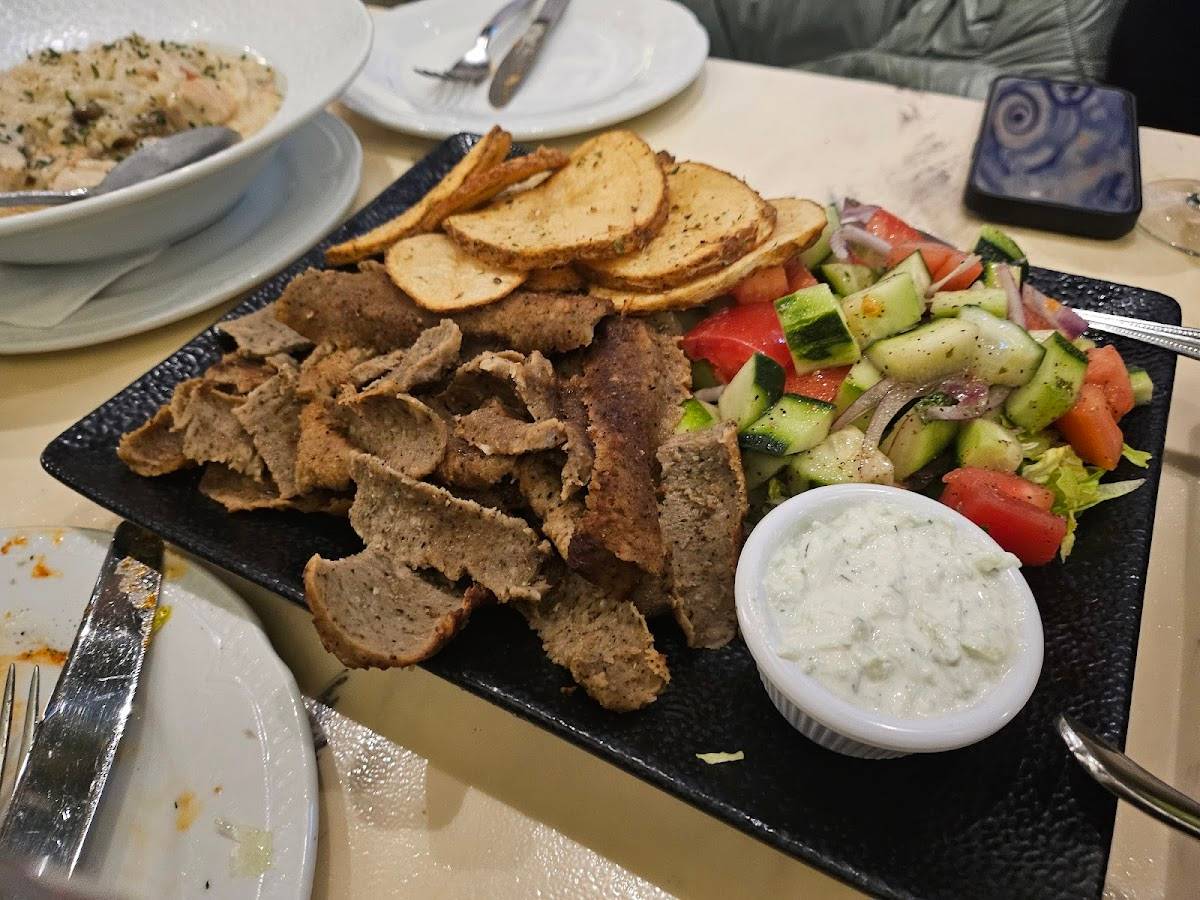 Greek Taverna restaurant in Edgewater - photo 4