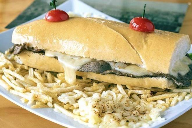 La Esquina del Pan con Bistec restaurant in Miami - photo 2