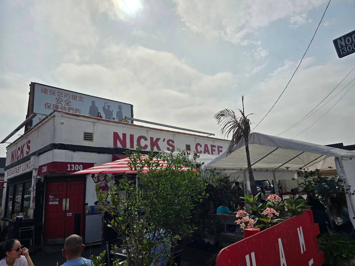Nick's Cafe restaurant in Los Angeles - photo 5