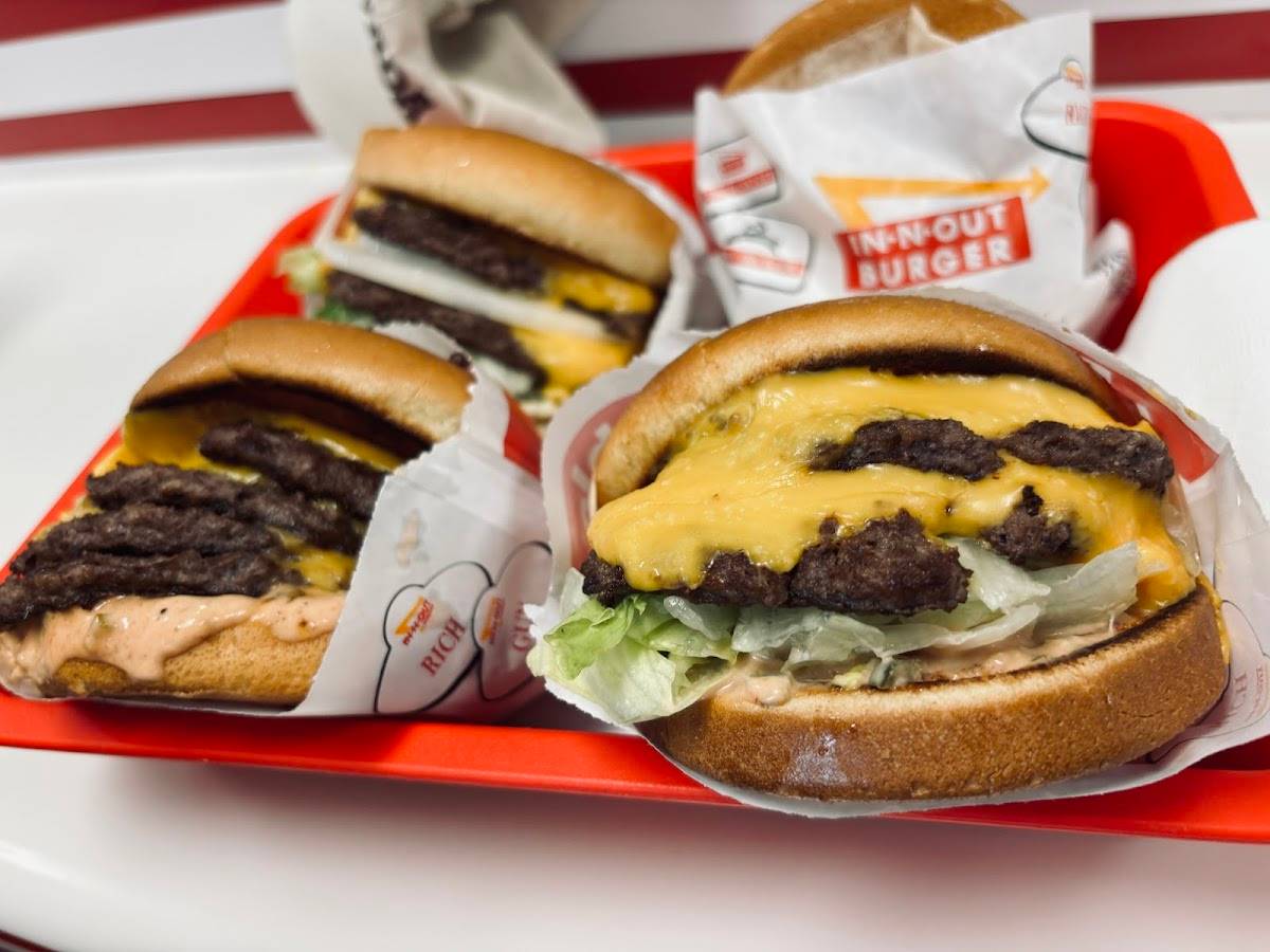 In-N-Out Burger restaurant in Los Angeles - photo 3