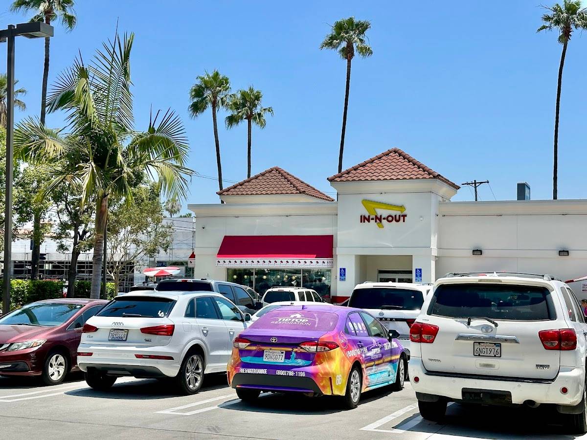 In-N-Out Burger restaurant in Los Angeles - photo 4