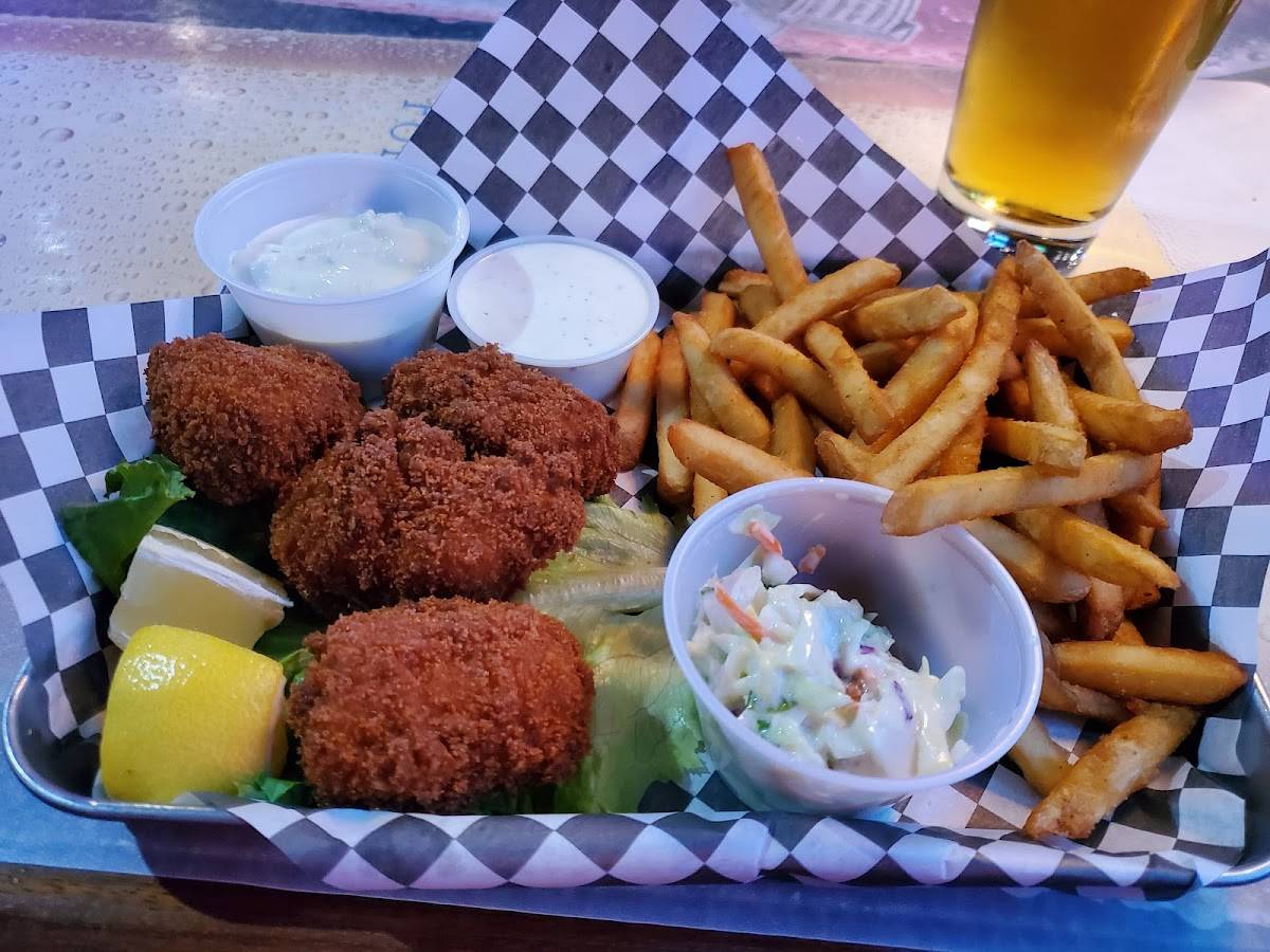 Johnny's Bar & Grill restaurant in Salem - photo 5