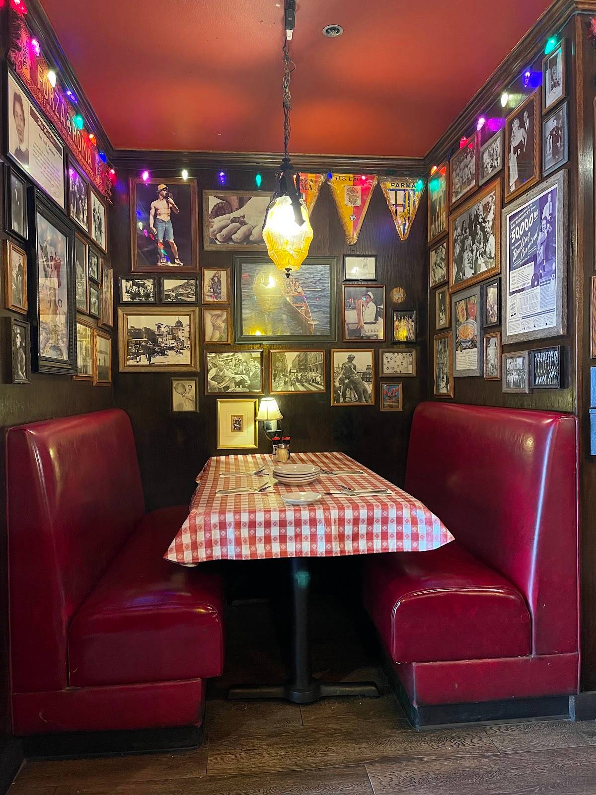 Buca di Beppo Italian Restaurant restaurant in Los Angeles County - photo 4