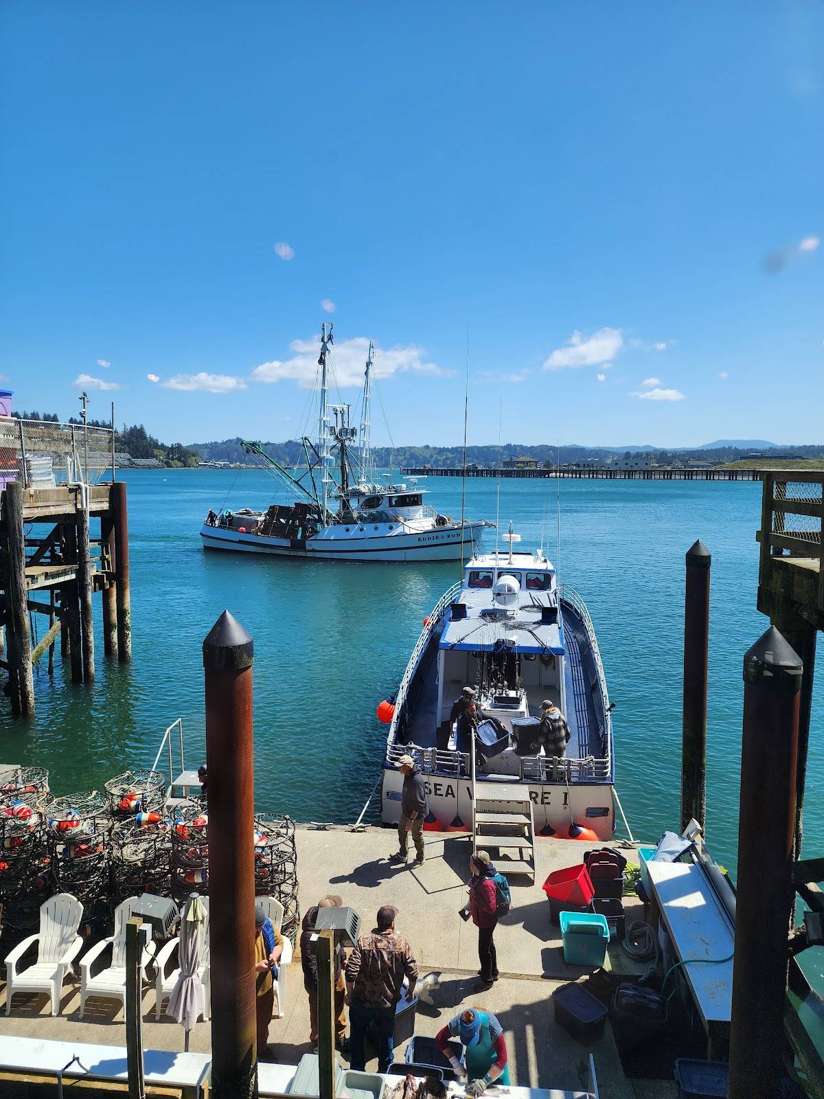 Mo's Seafood & Chowder restaurant in Newport - photo 3