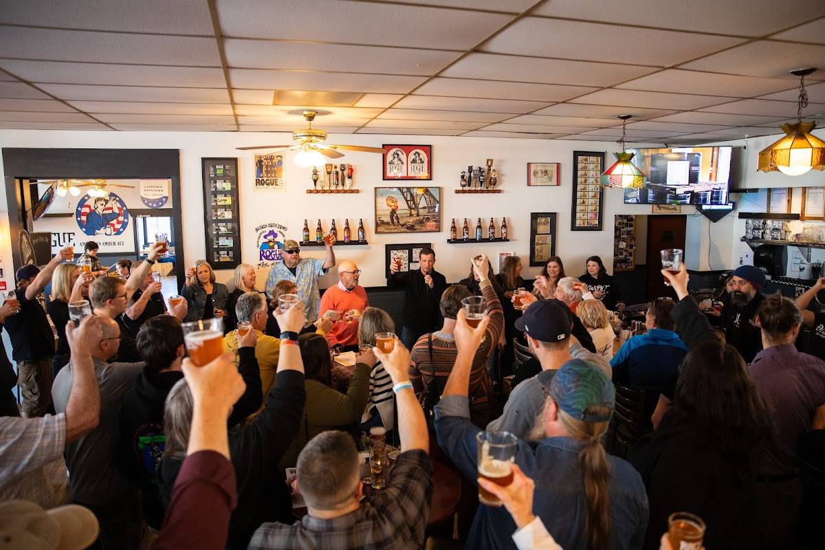 Rogue Bayfront Public House restaurant in Newport - photo 2