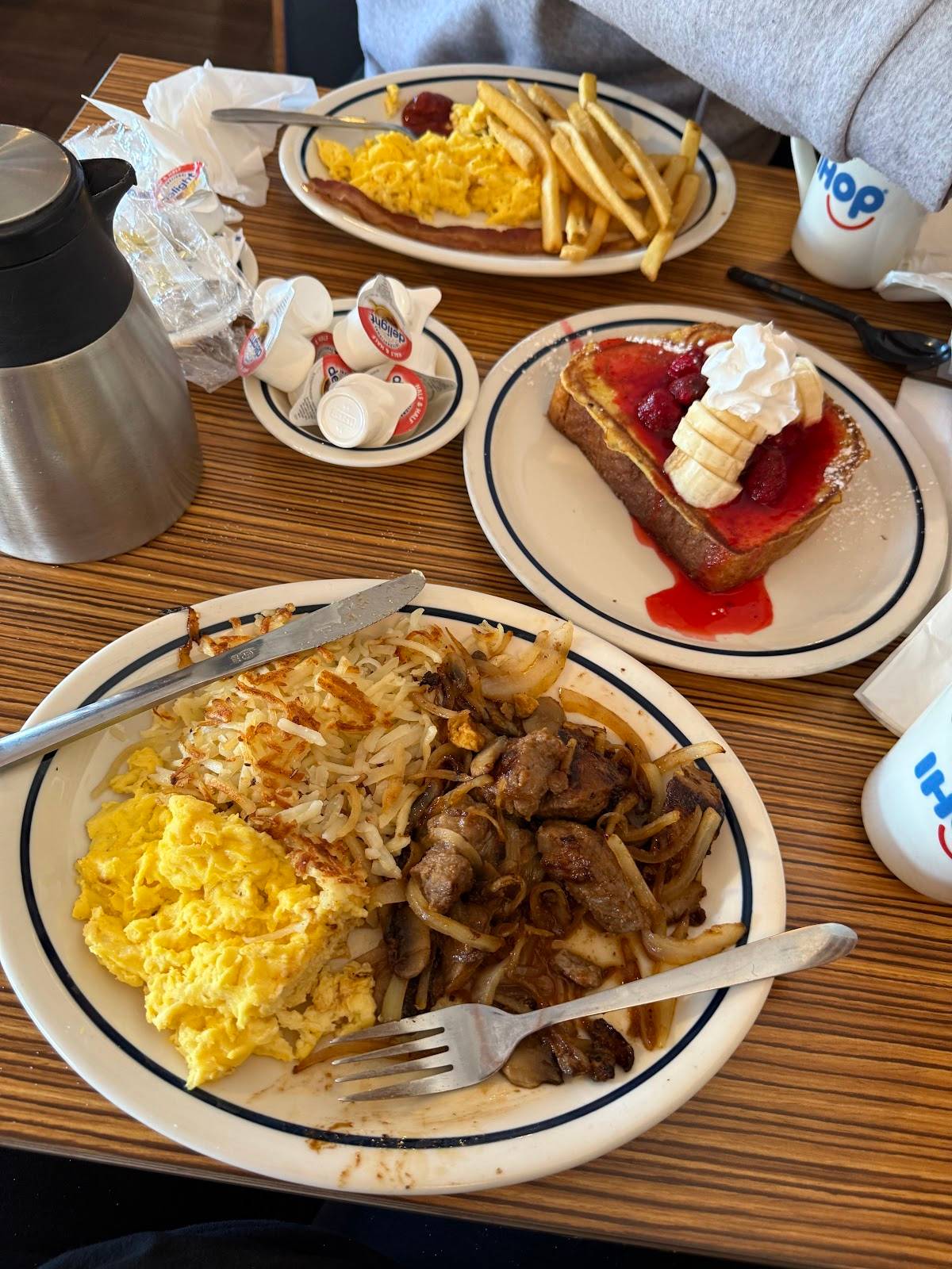IHOP restaurant in Elizabeth - photo 2