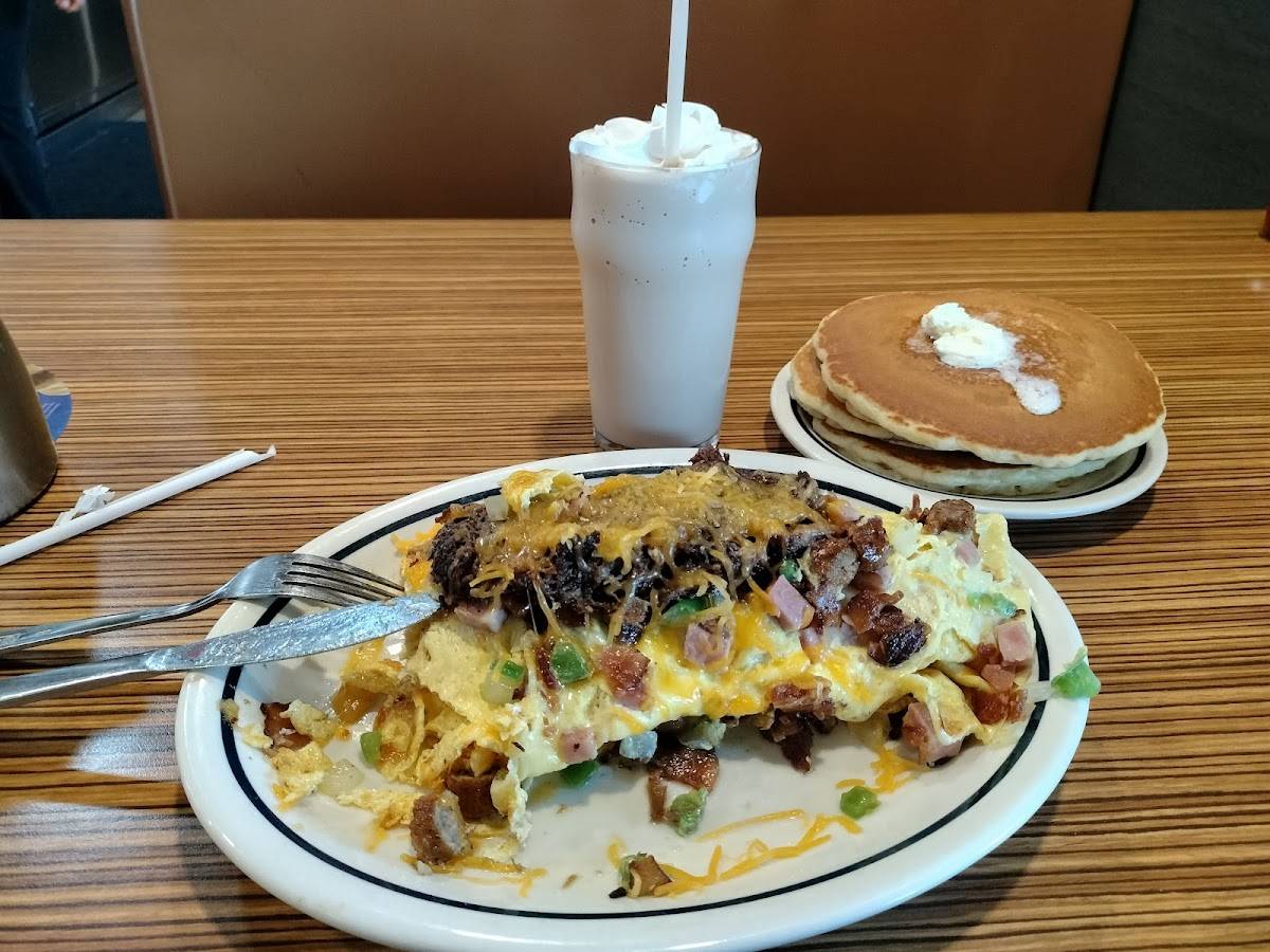IHOP restaurant in Elizabeth - photo 3