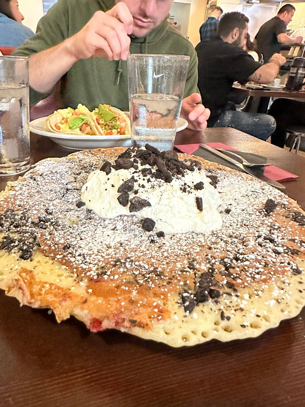 The Griddle Cafe restaurant in Los Angeles - photo 3