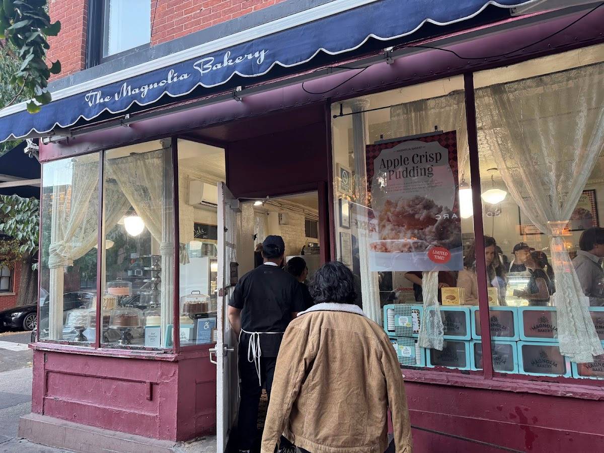 Magnolia Bakery restaurant in New York - photo 3