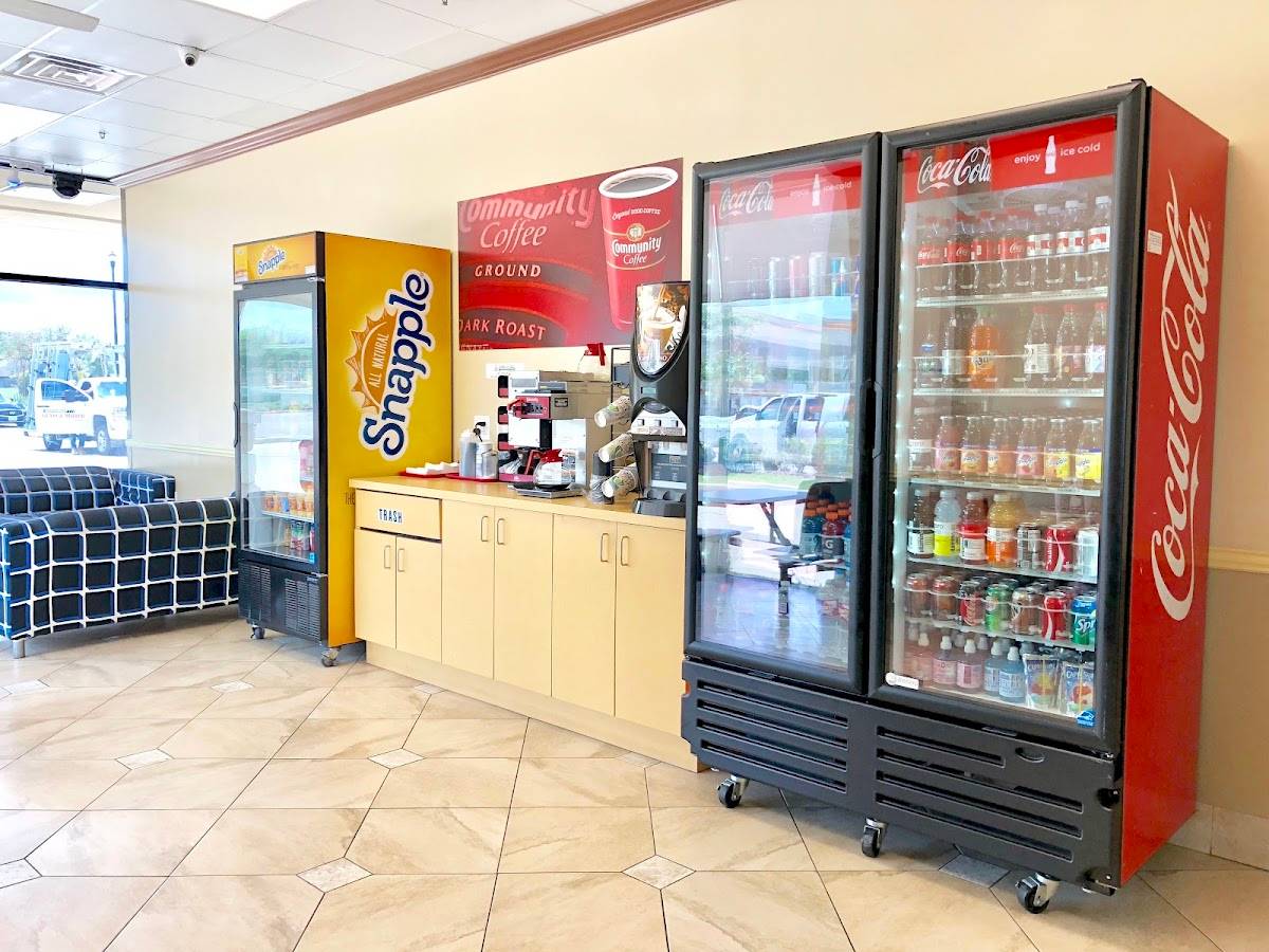 Southern Maid Donuts Sugar Land restaurant in Sugar Land - photo 4