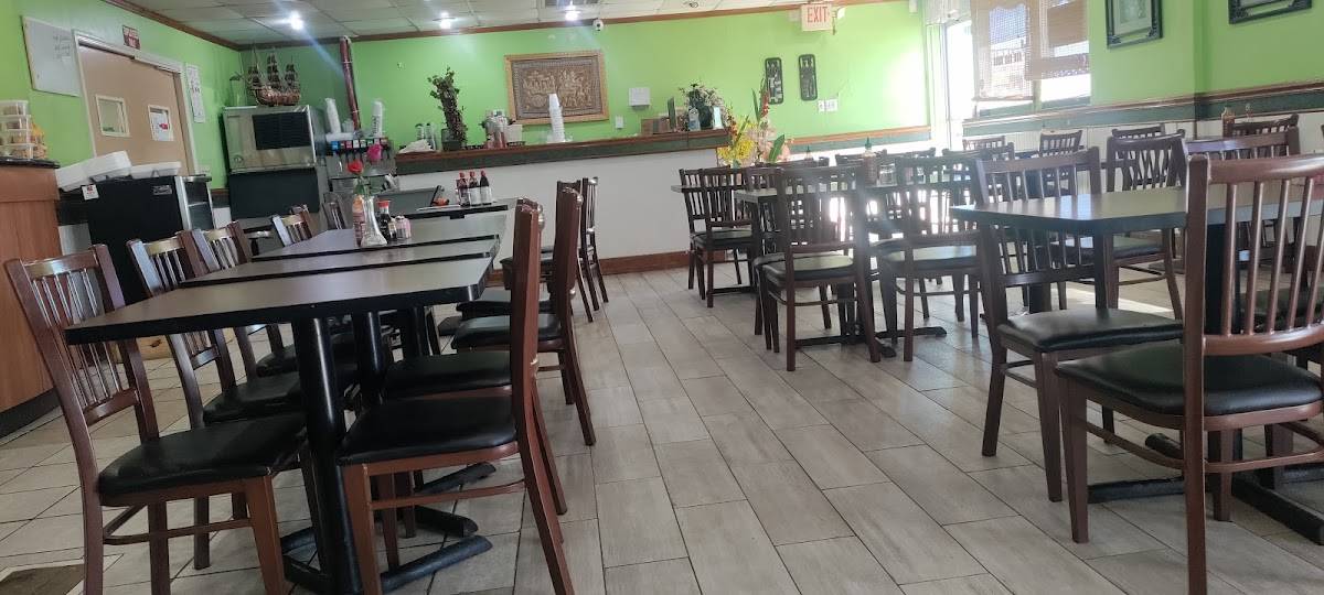 Basil House restaurant in Texas City - photo 3