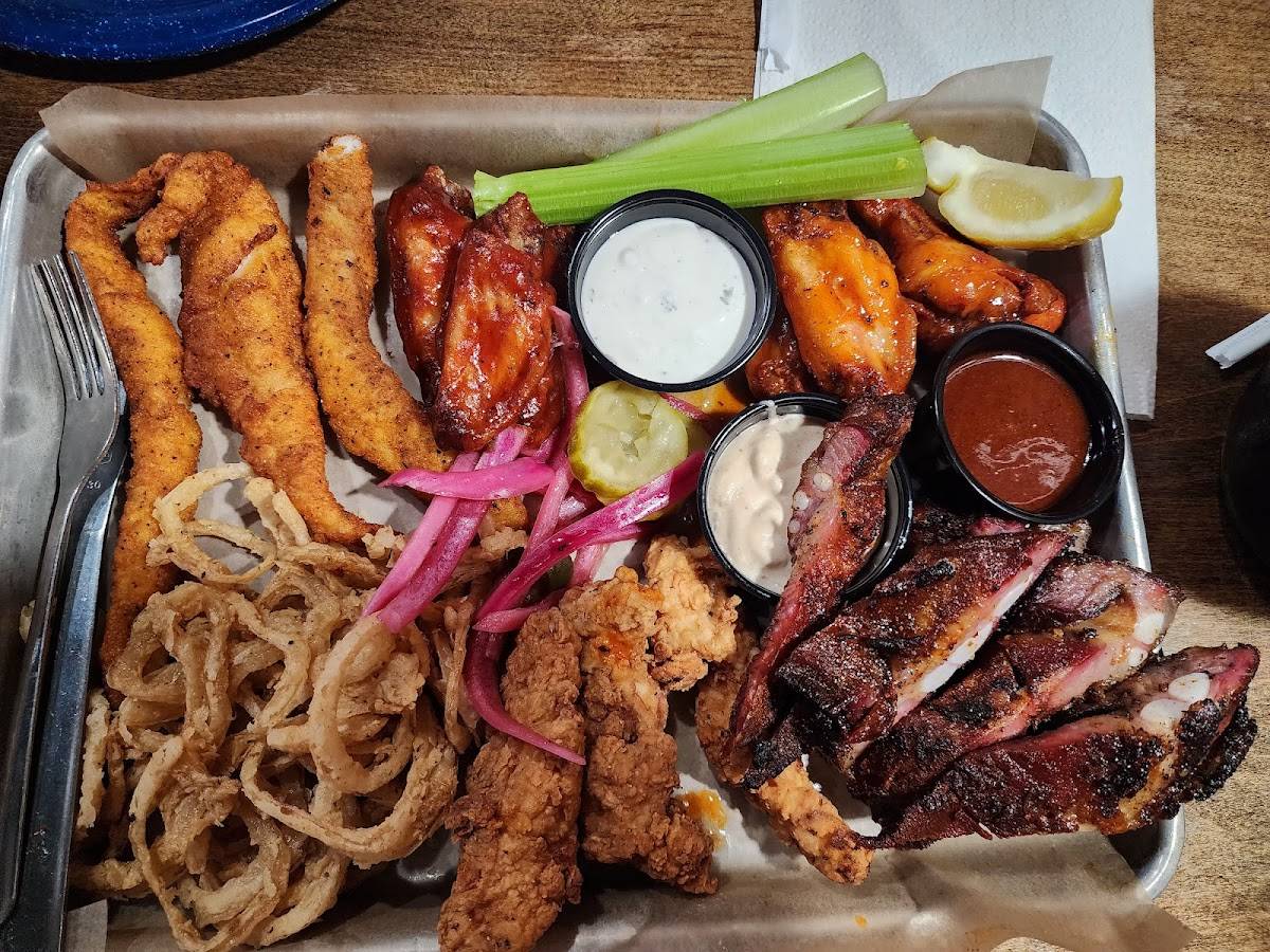 Famous Dave's Bar-B-Que restaurant in Fresno - photo 3