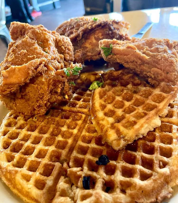 Lo-Lo's Chicken & Waffles restaurant in Phoenix - photo 3