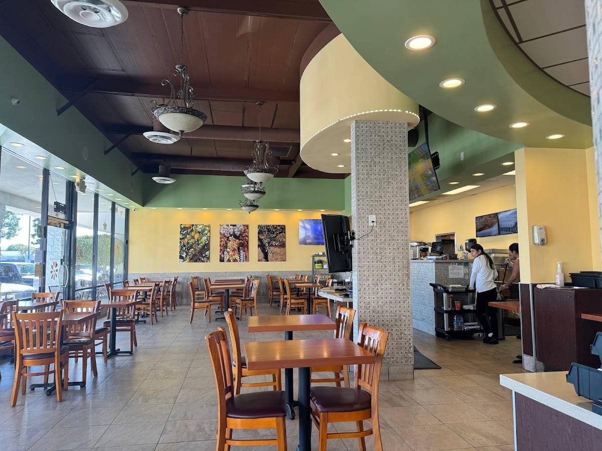 Chicken Maisón restaurant in Redondo Beach - photo 3