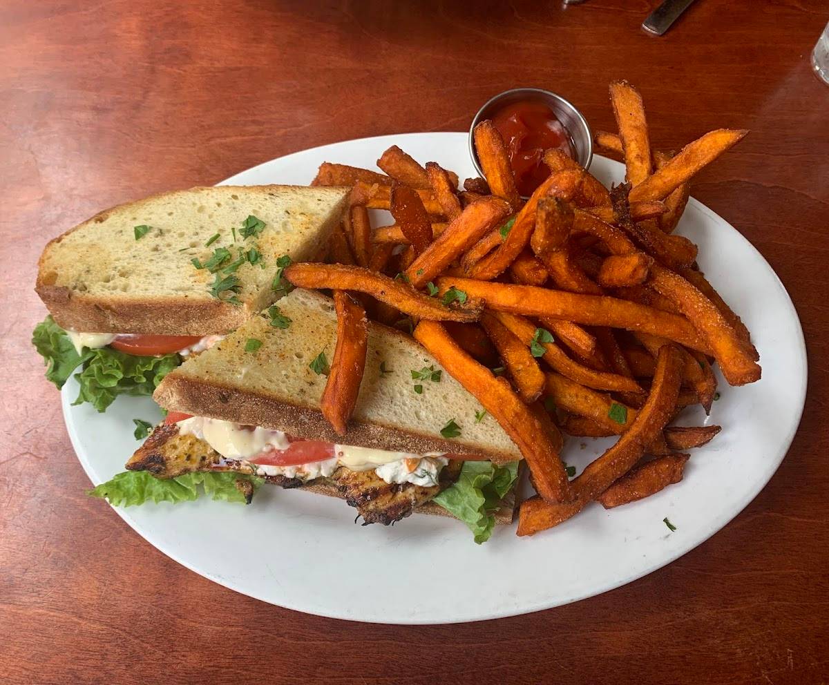 Circa Grill & Alehouse restaurant in Seattle - photo 2