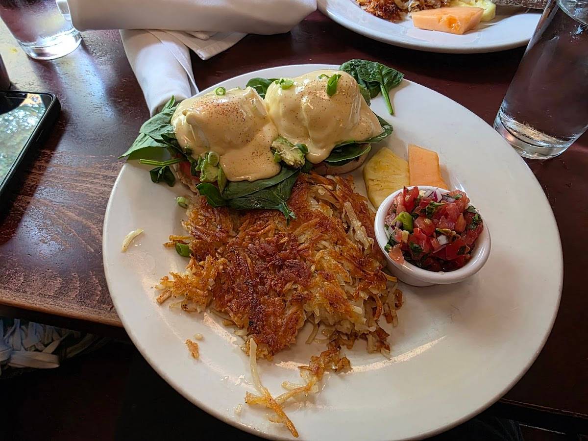 Circa Grill & Alehouse restaurant in Seattle - photo 3