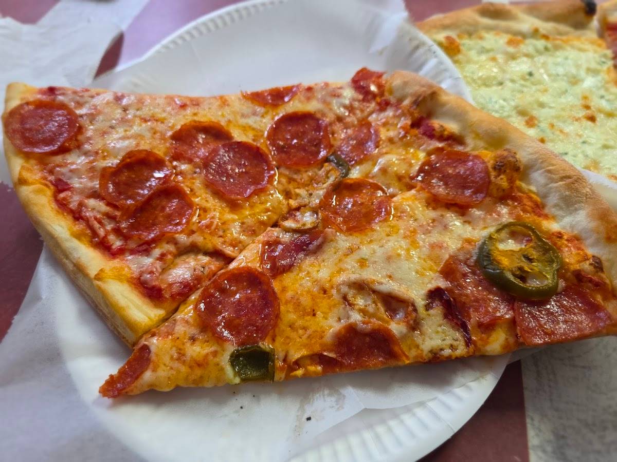 Bronx Pizza restaurant in San Diego - photo 3