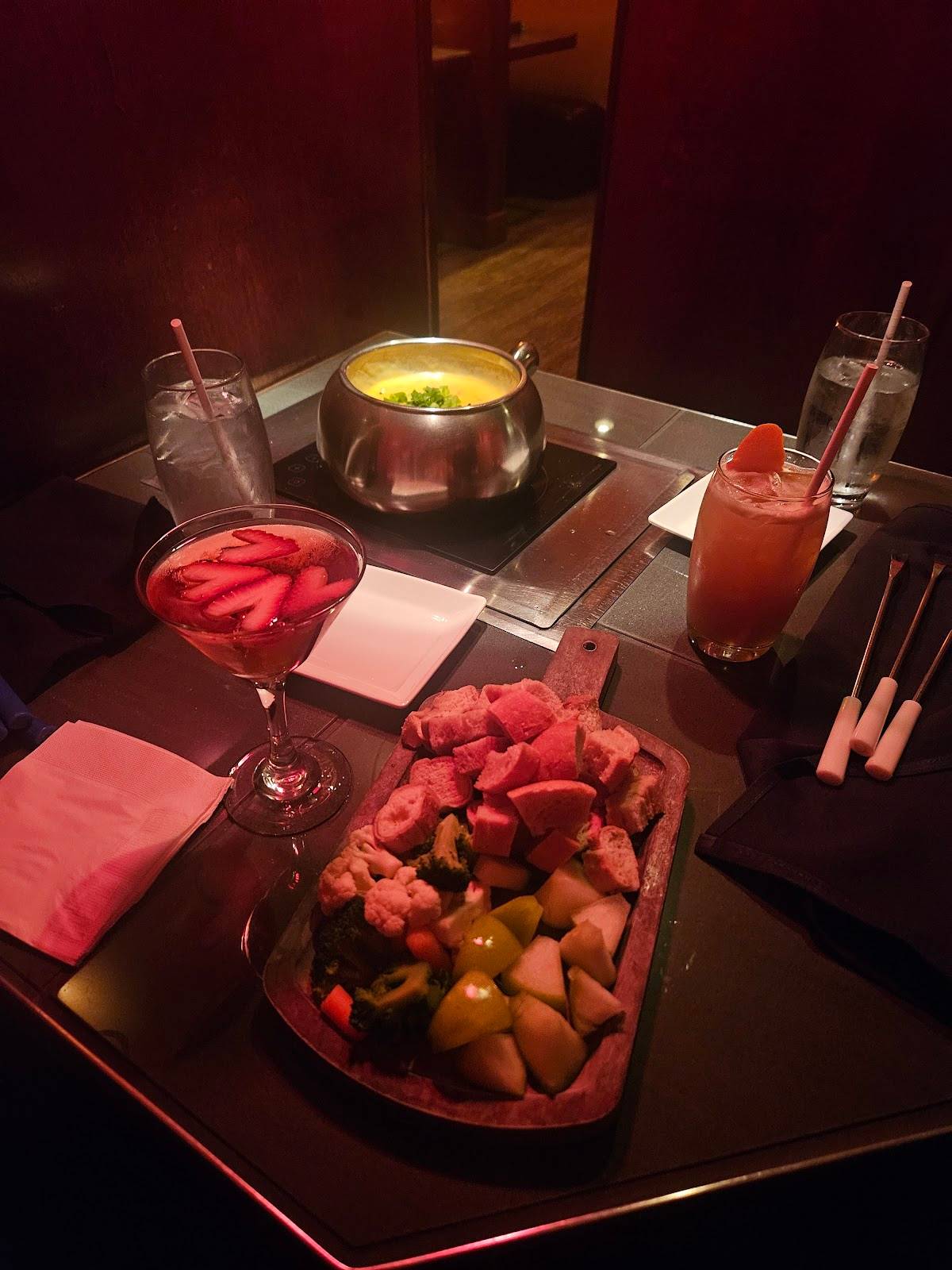 Melting Pot restaurant in Austin - photo 3