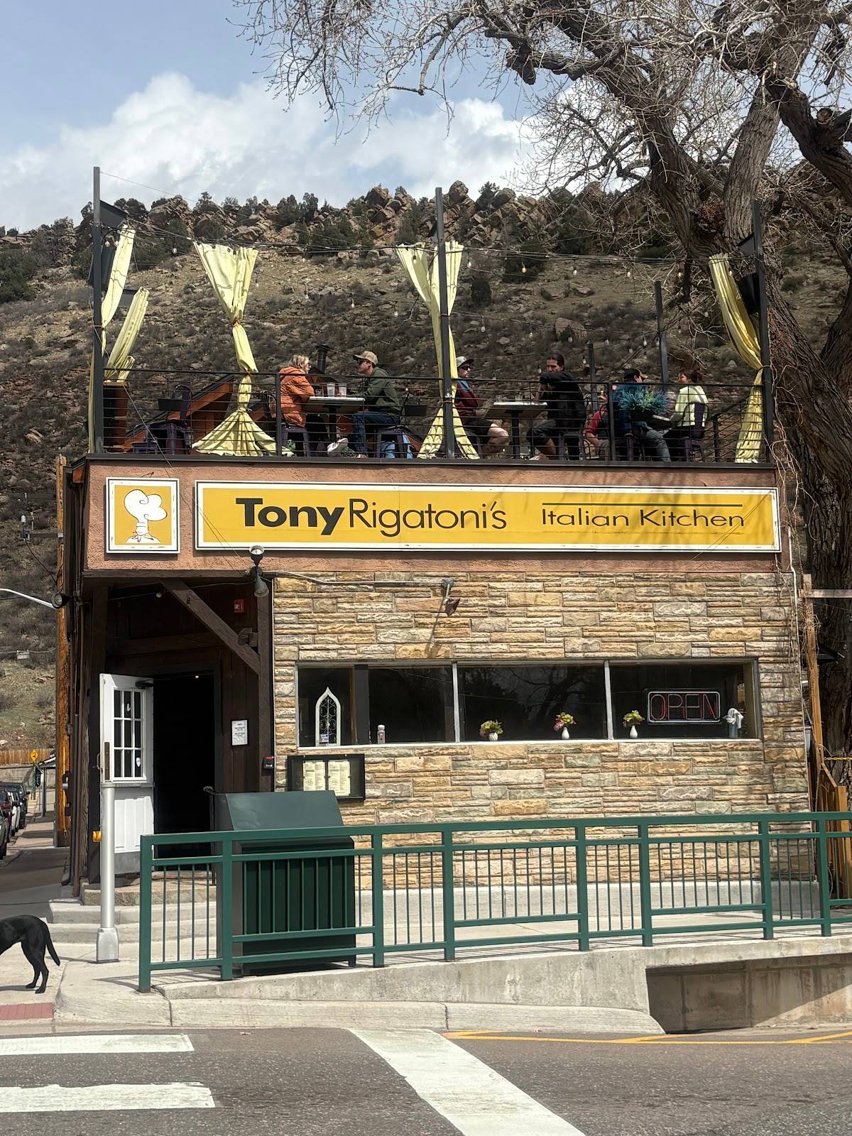 Tony Rigatoni's Italian Kitchen restaurant in Morrison - photo 4