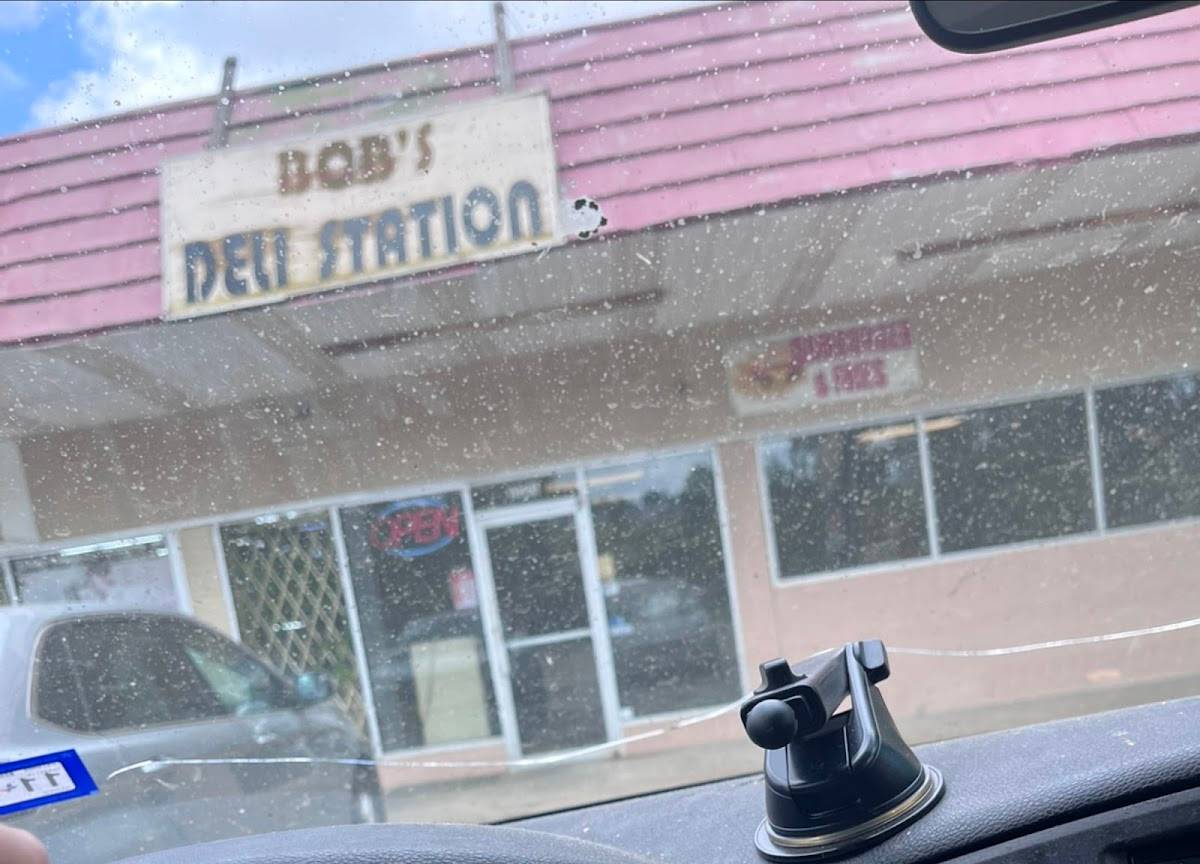 Bob's Deli Station restaurant in Houston - photo 5